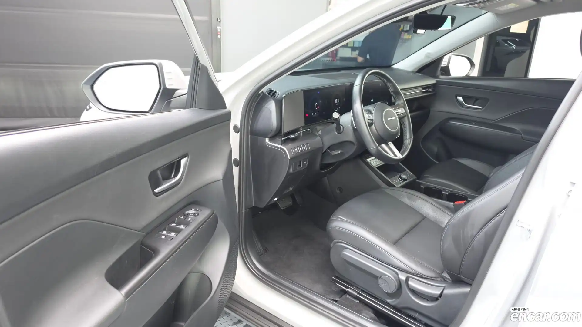 Kona Hyundai 2023.2-INNER-010