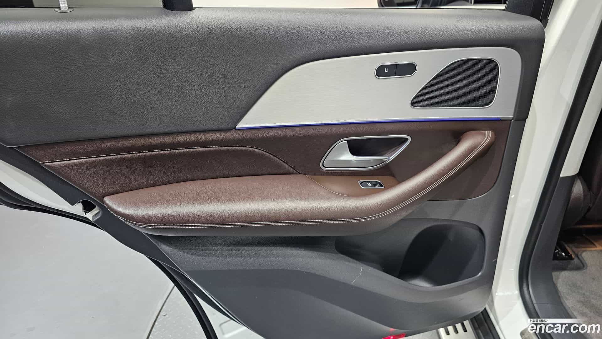 GLE-Class Mercedes-Benz 2020.7-INNER-035