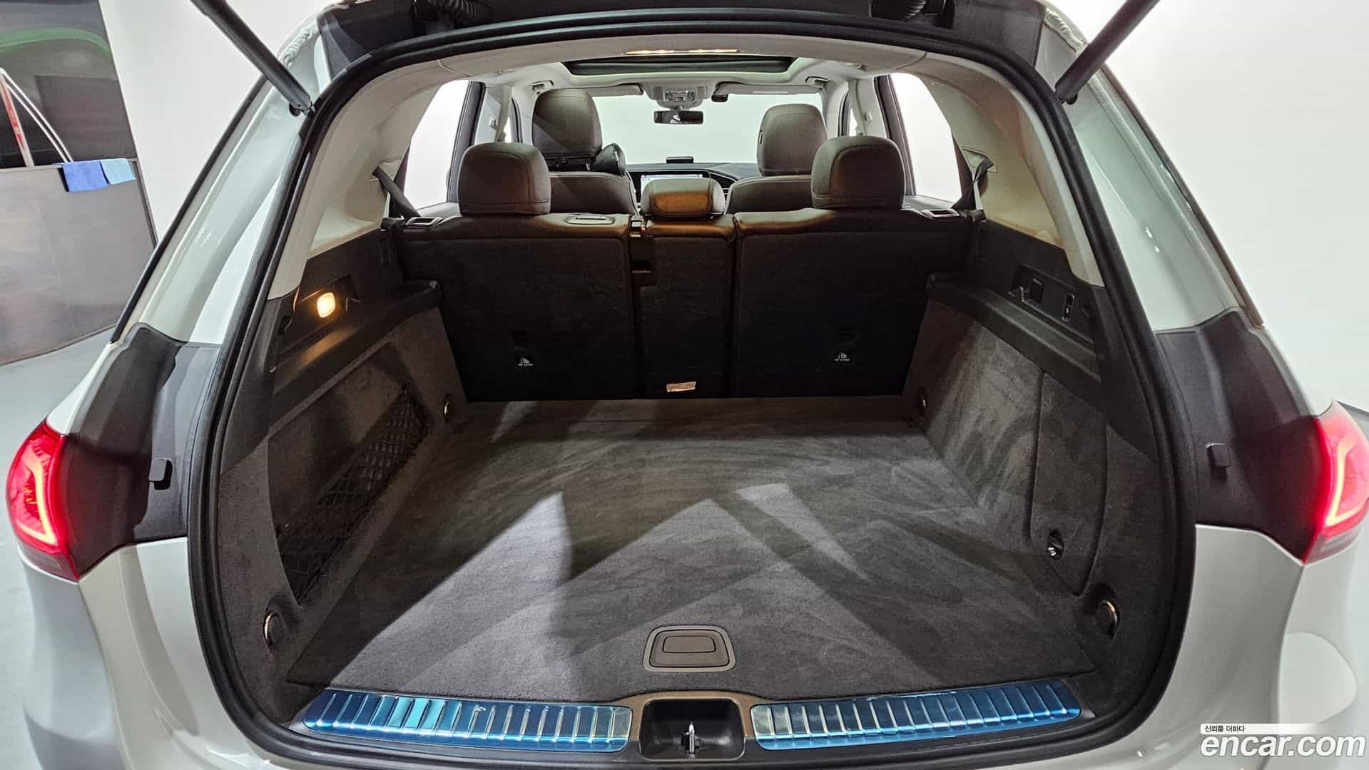 GLE-Class Mercedes-Benz 2020.7-OPTION-041
