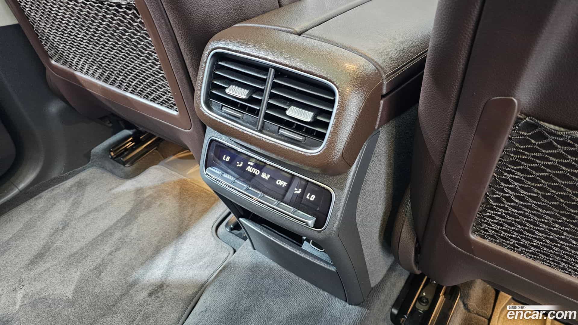 GLE-Class Mercedes-Benz 2020.7-OPTION-044
