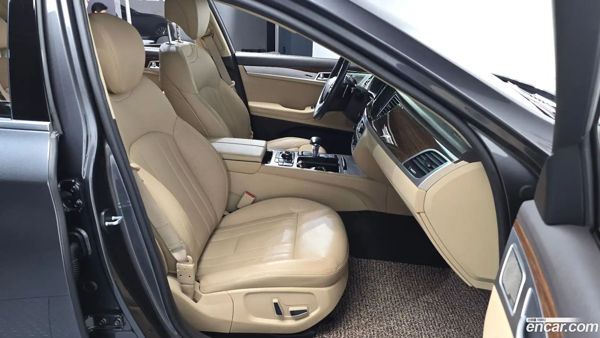G80 Genesis 2016.8-INNER-036