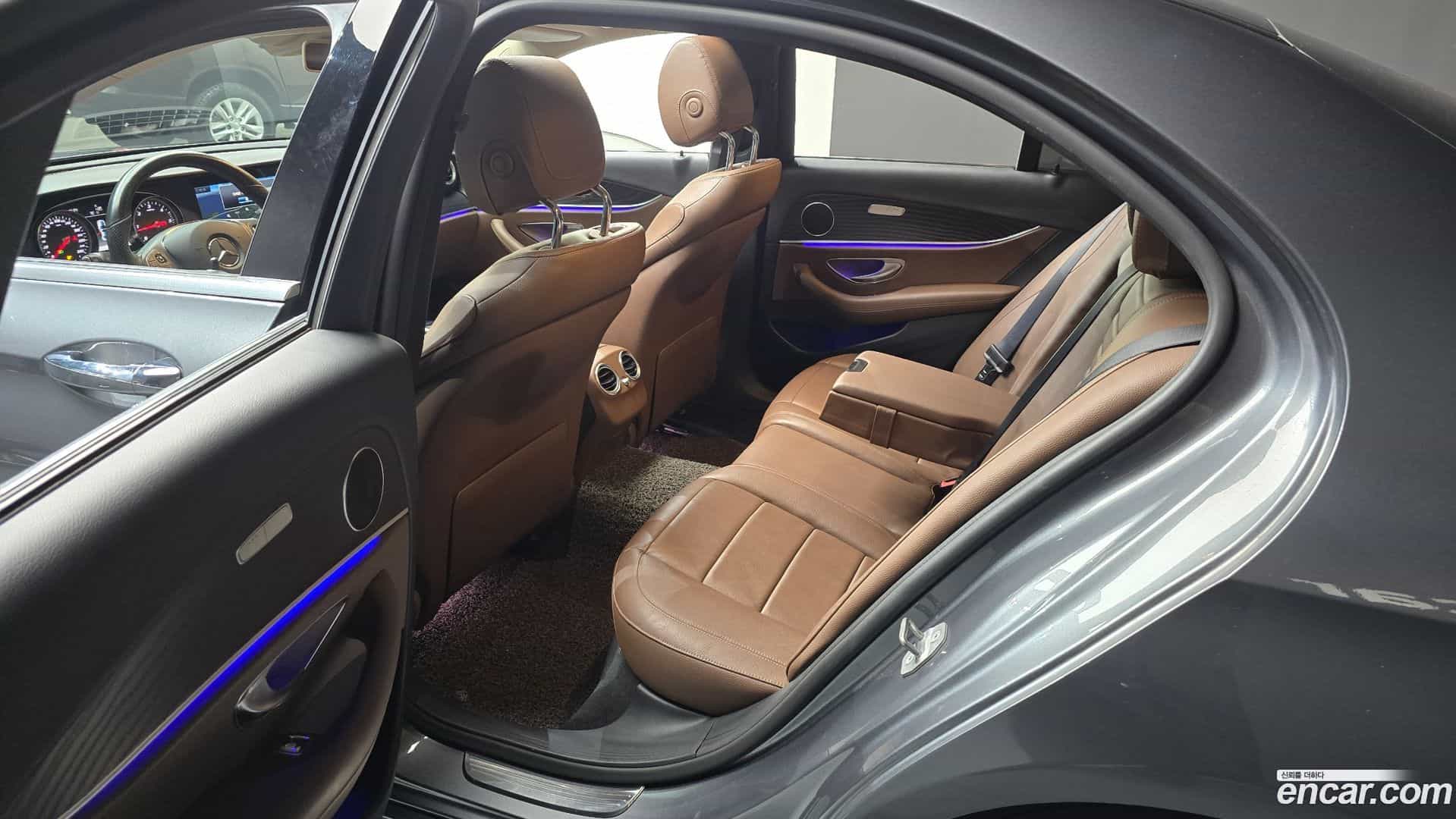 E-Class Mercedes-Benz 2018.5-OPTION-015