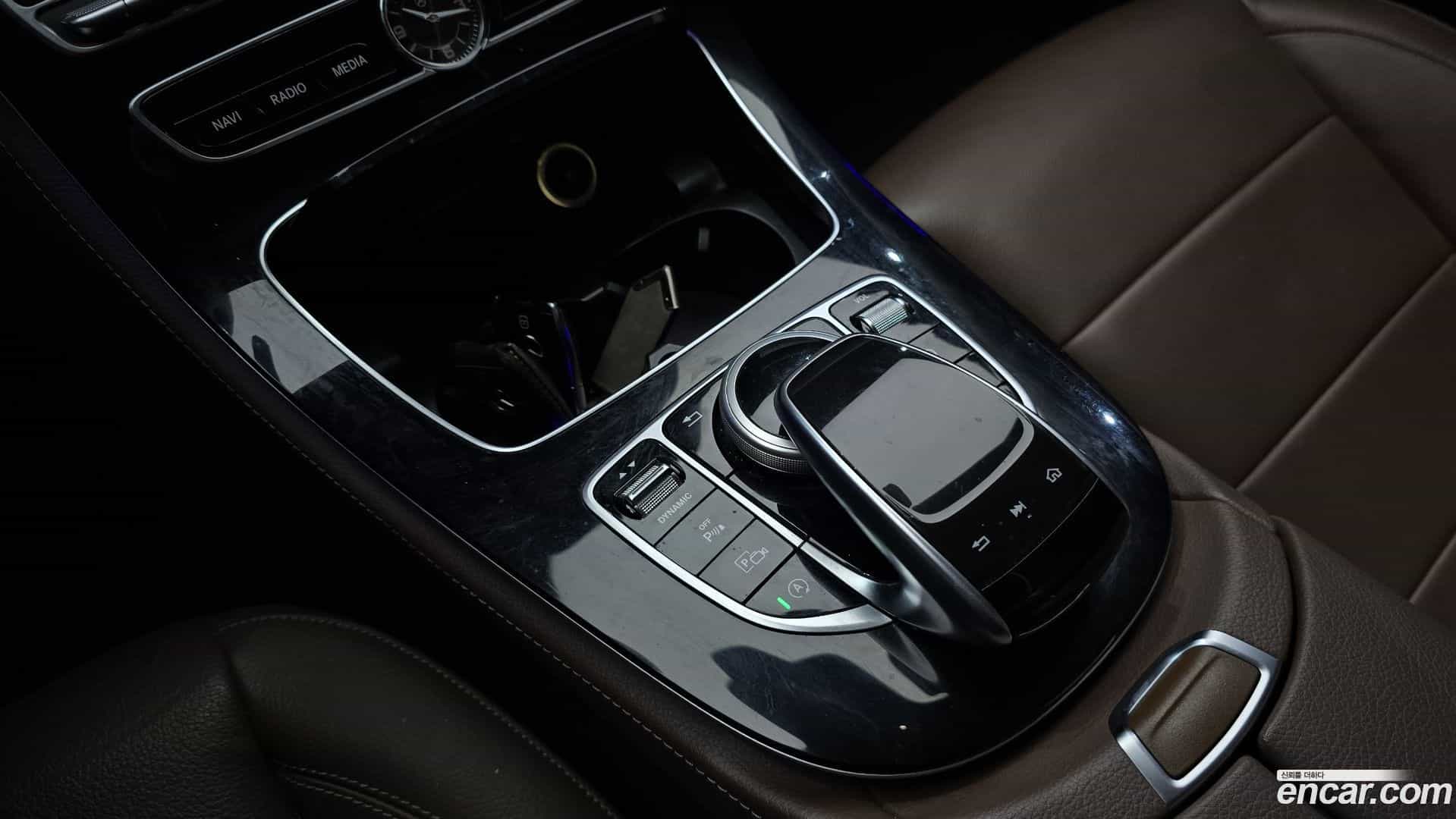 E-Class Mercedes-Benz 2018.5-OPTION-020
