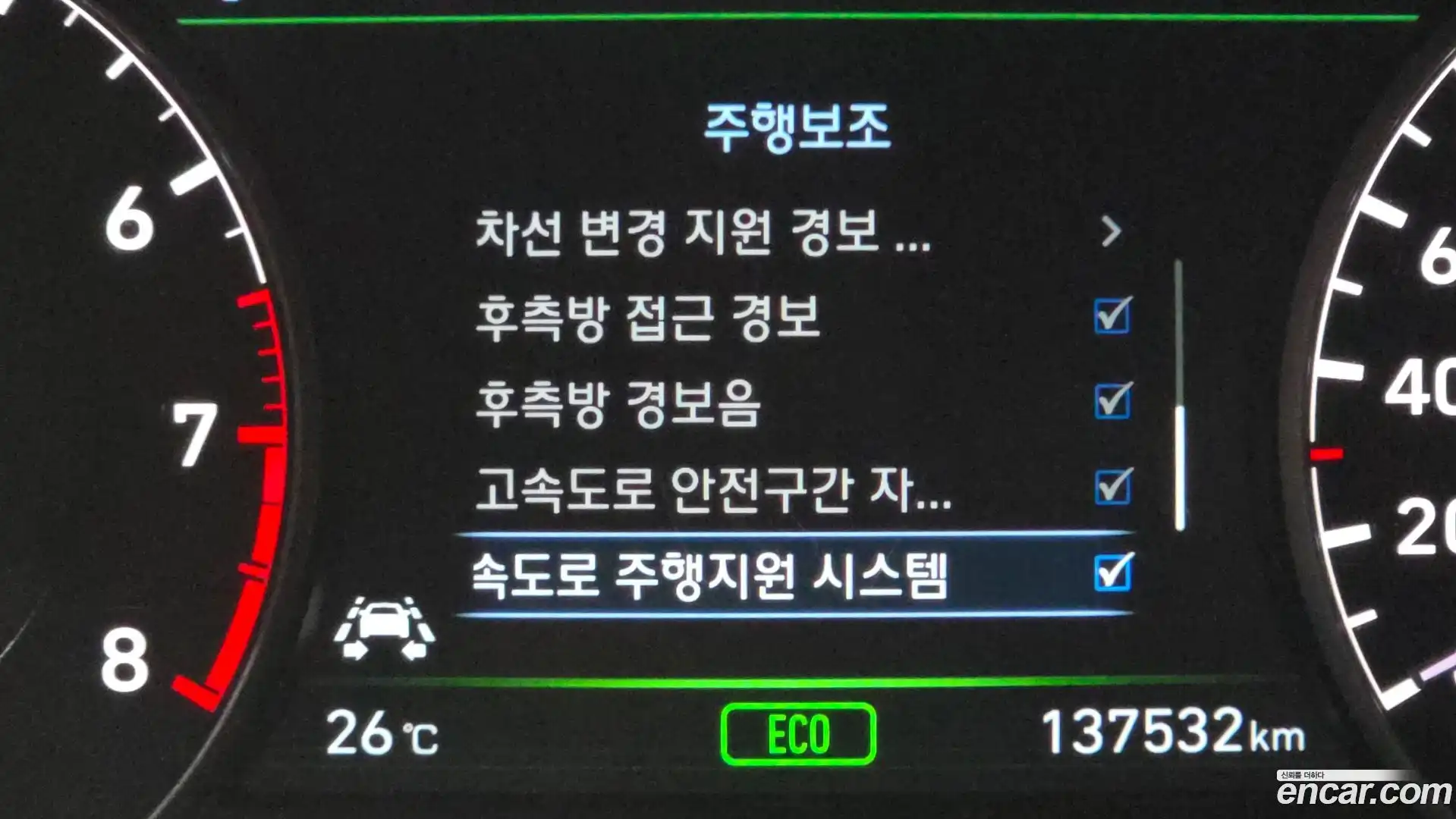 EQ900 Genesis 2016.3-OPTION-041