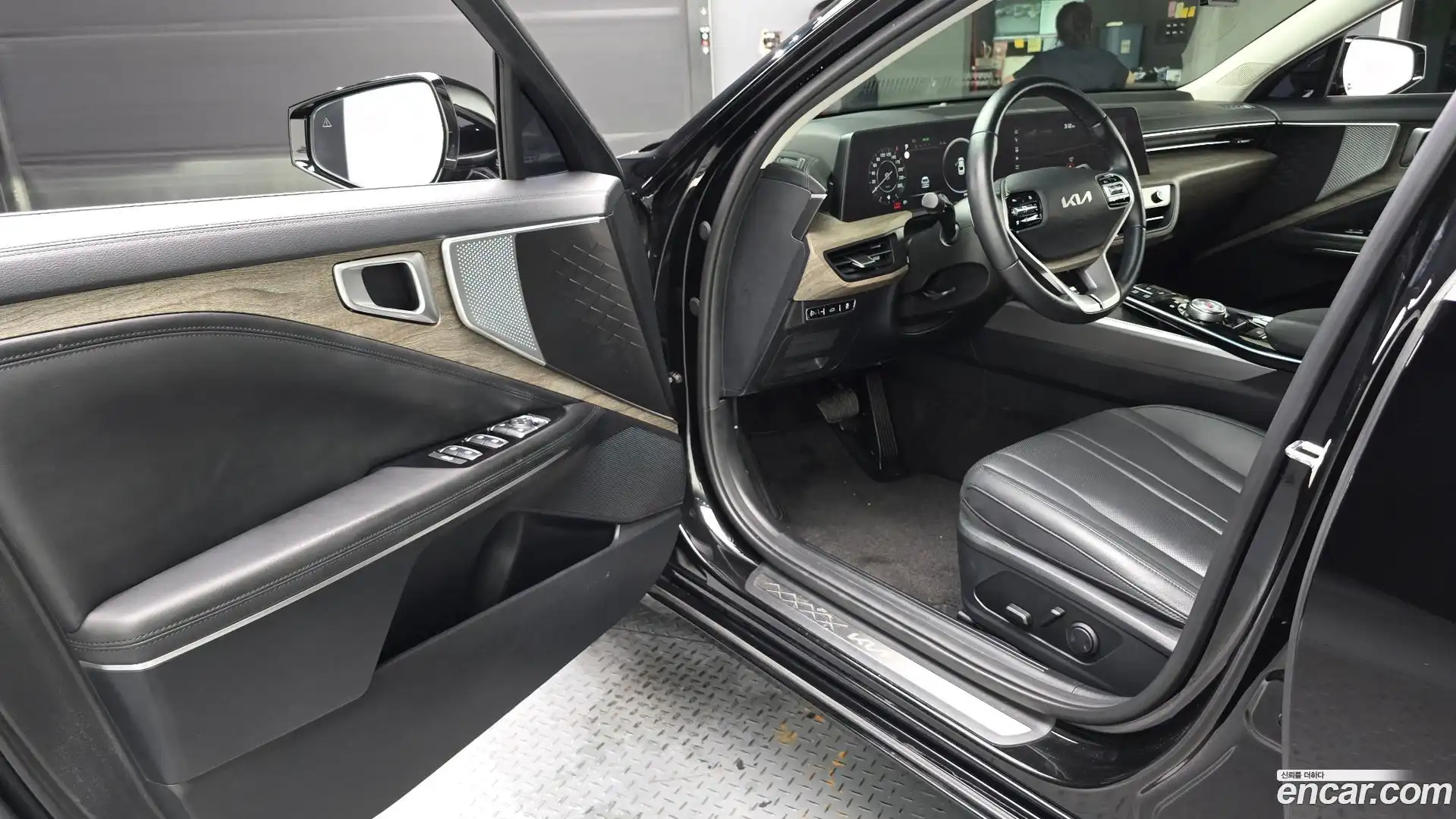 K8 Kia 2023.1-INNER-010