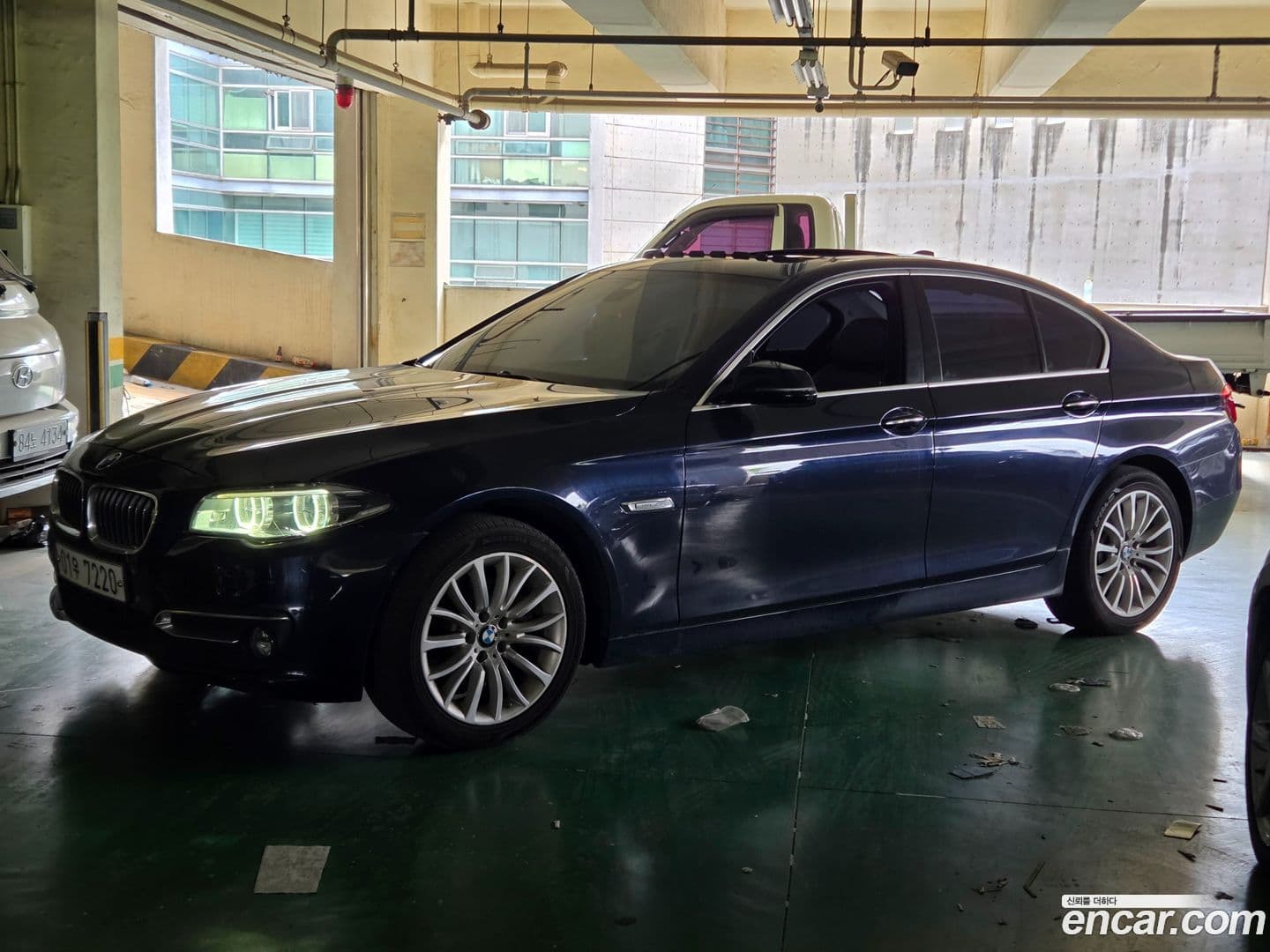 Main__Slider__Photo:5-Series BMW 2015.5-0