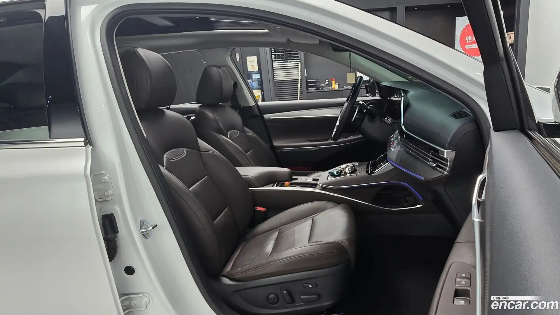 Grandeur Hyundai 2021.1-OPTION-015