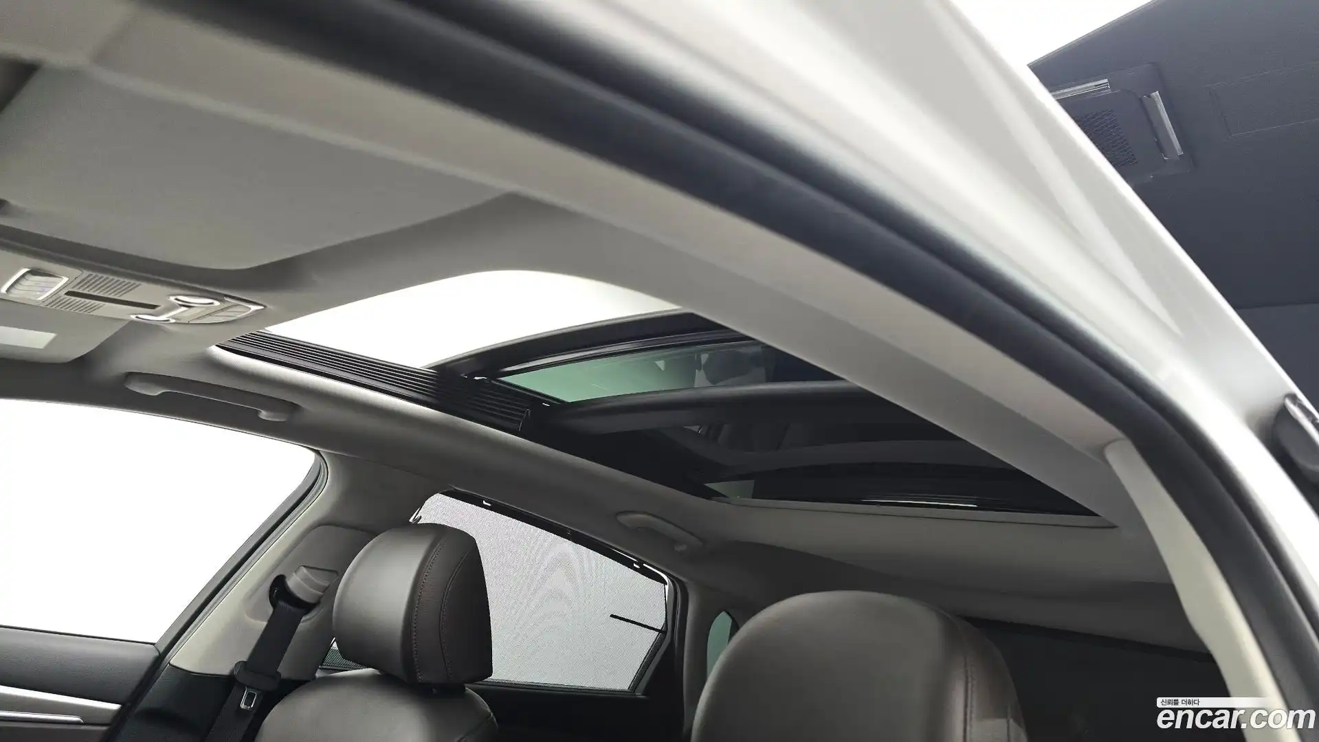 Grandeur Hyundai 2021.1-OPTION-023