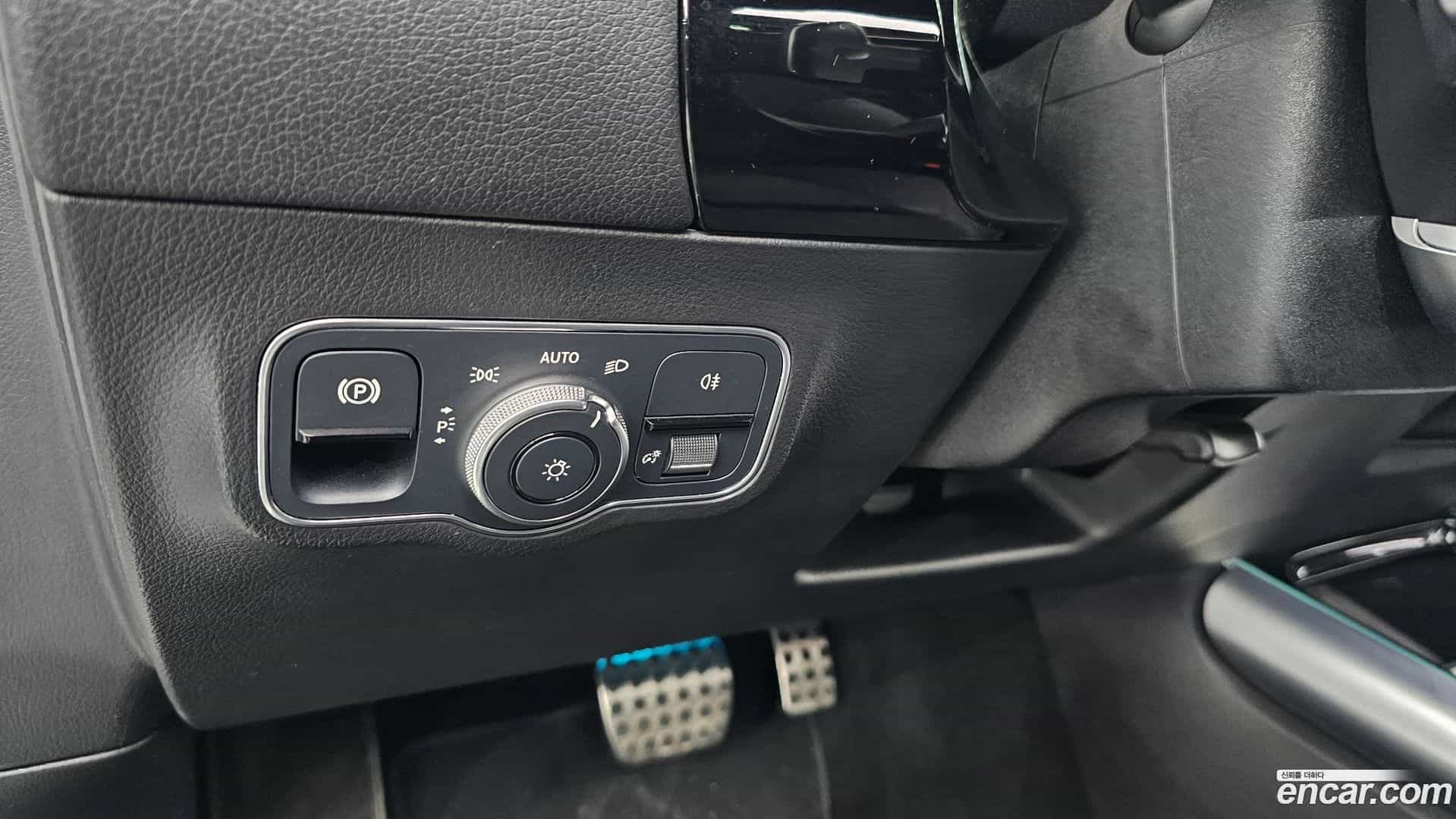 GLA-Class Mercedes-Benz 2022.11-OPTION-021