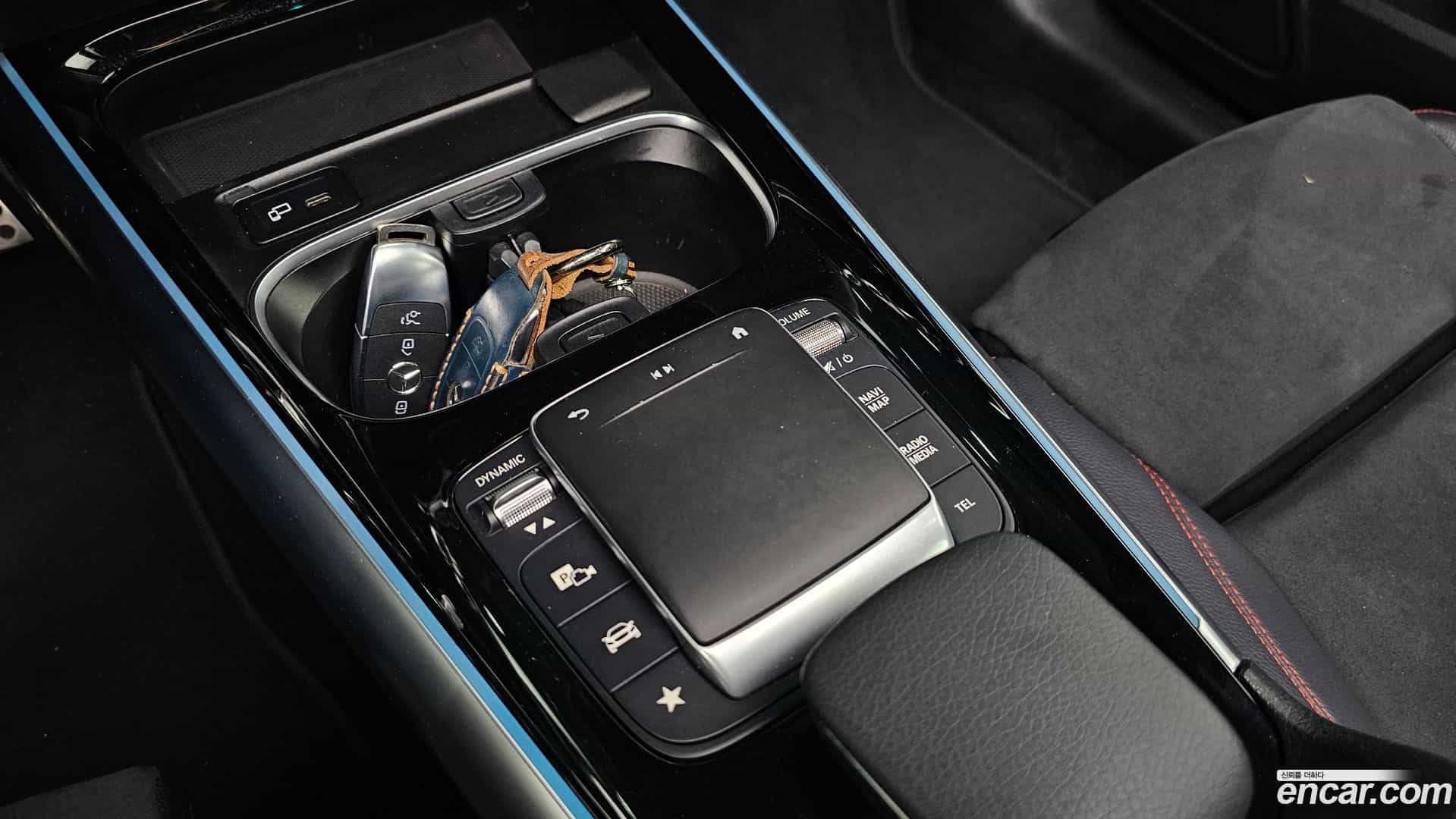 GLA-Class Mercedes-Benz 2022.11-OPTION-022