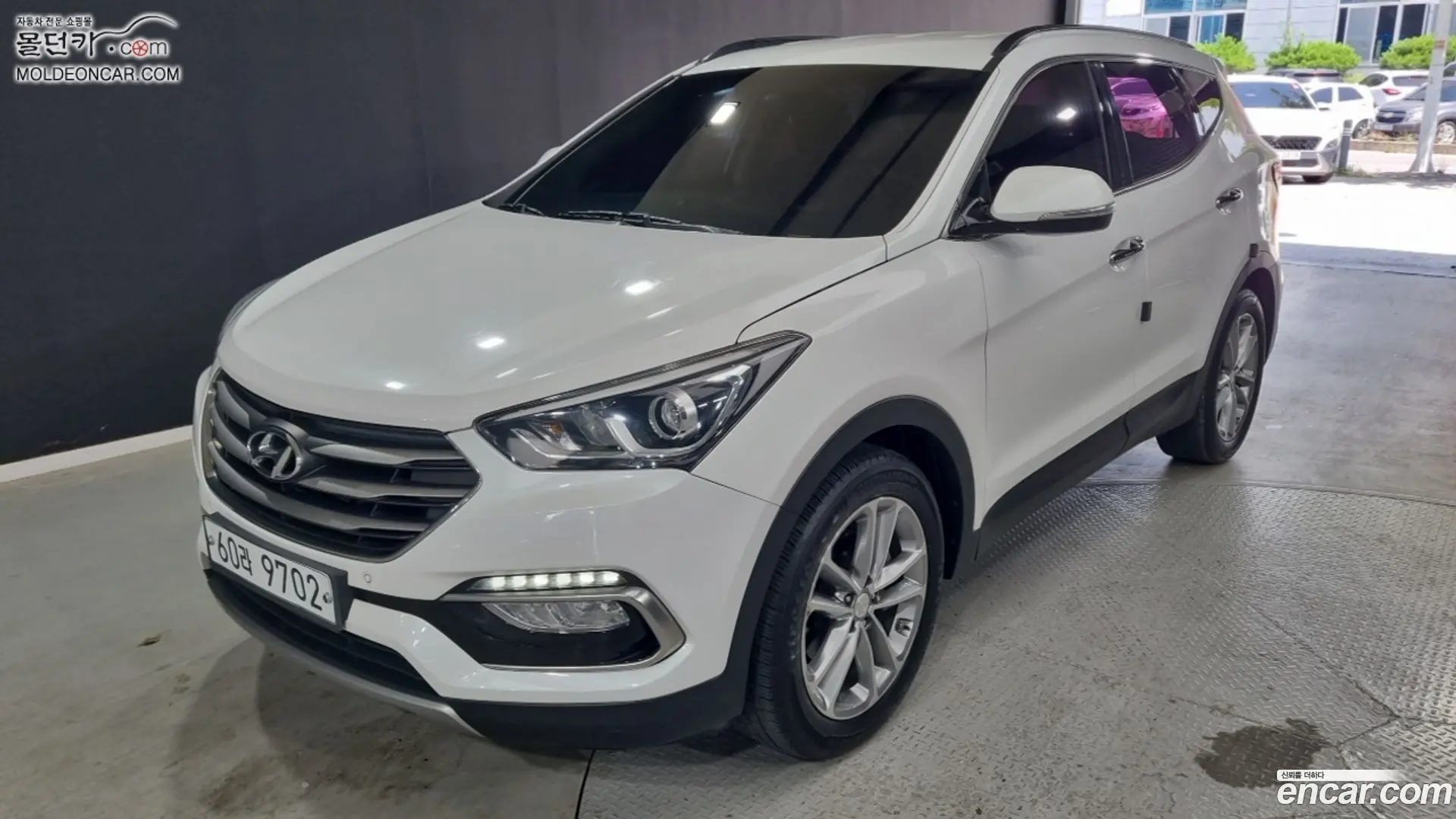 Main__Slider__Photo:Santafe Hyundai 2015.7-0