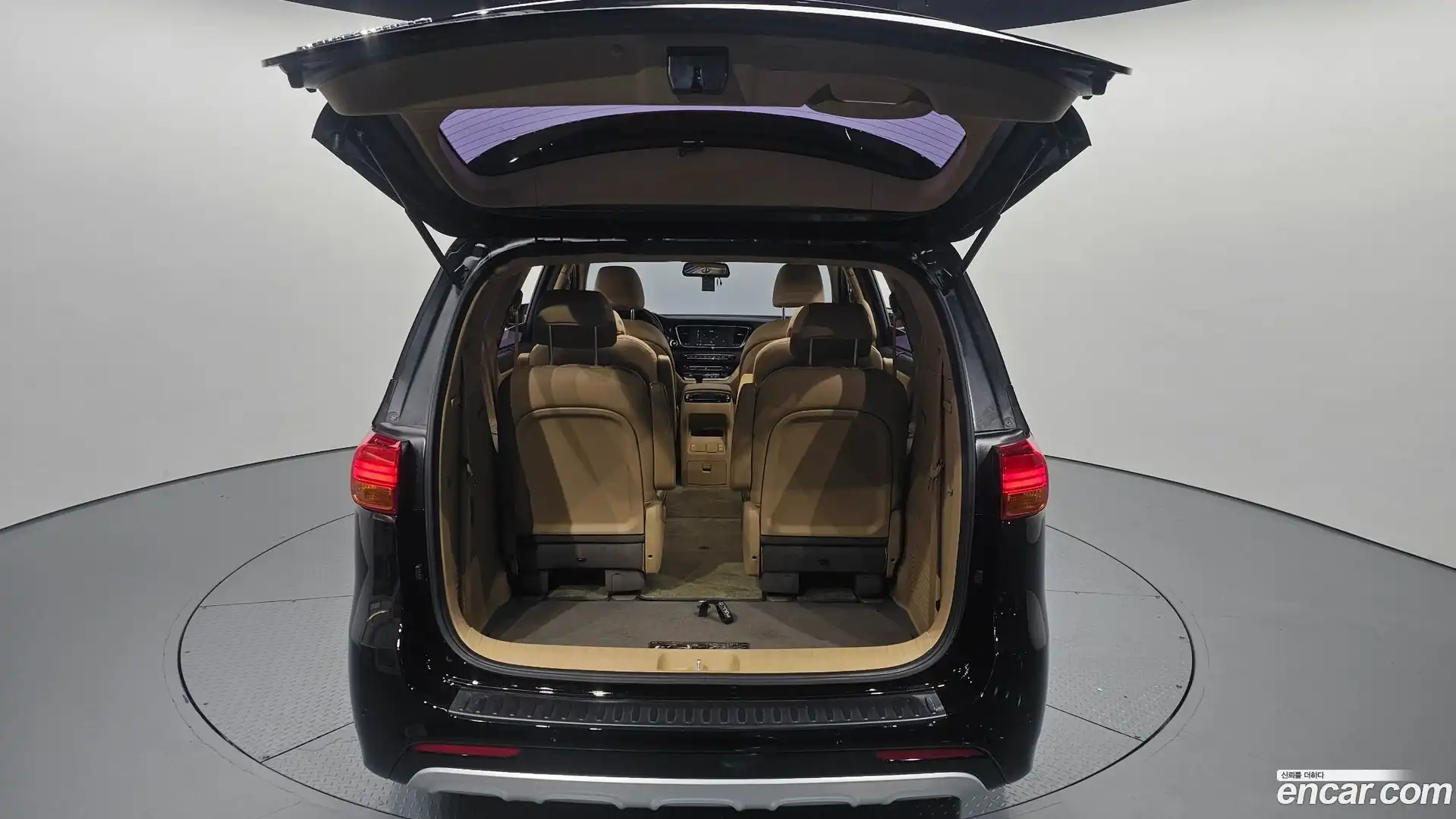 Canival Kia 2017.3-OPTION-024