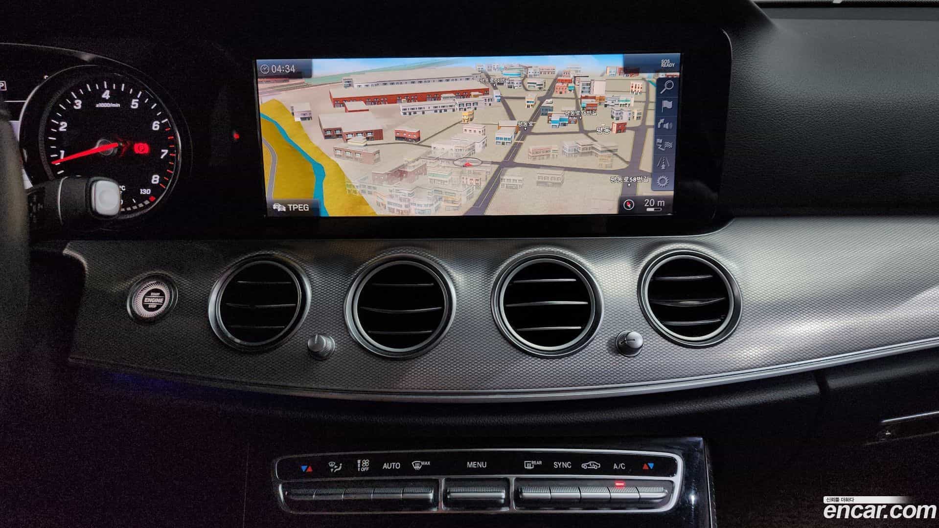 E-Class Mercedes-Benz 2019.2-OPTION-017