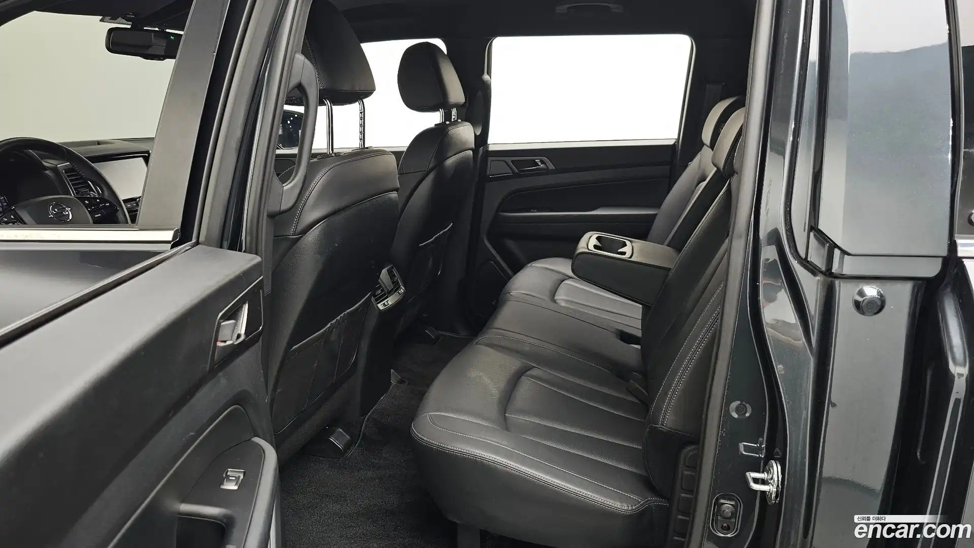 Rexton KG Mobility 2021.4-INNER-036