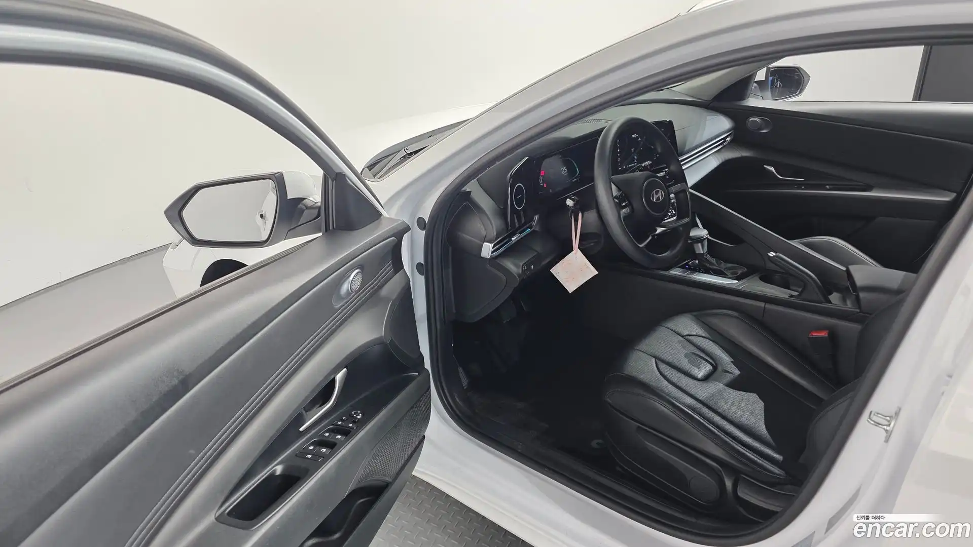 AVANTE Hyundai 2024.4-OPTION-015