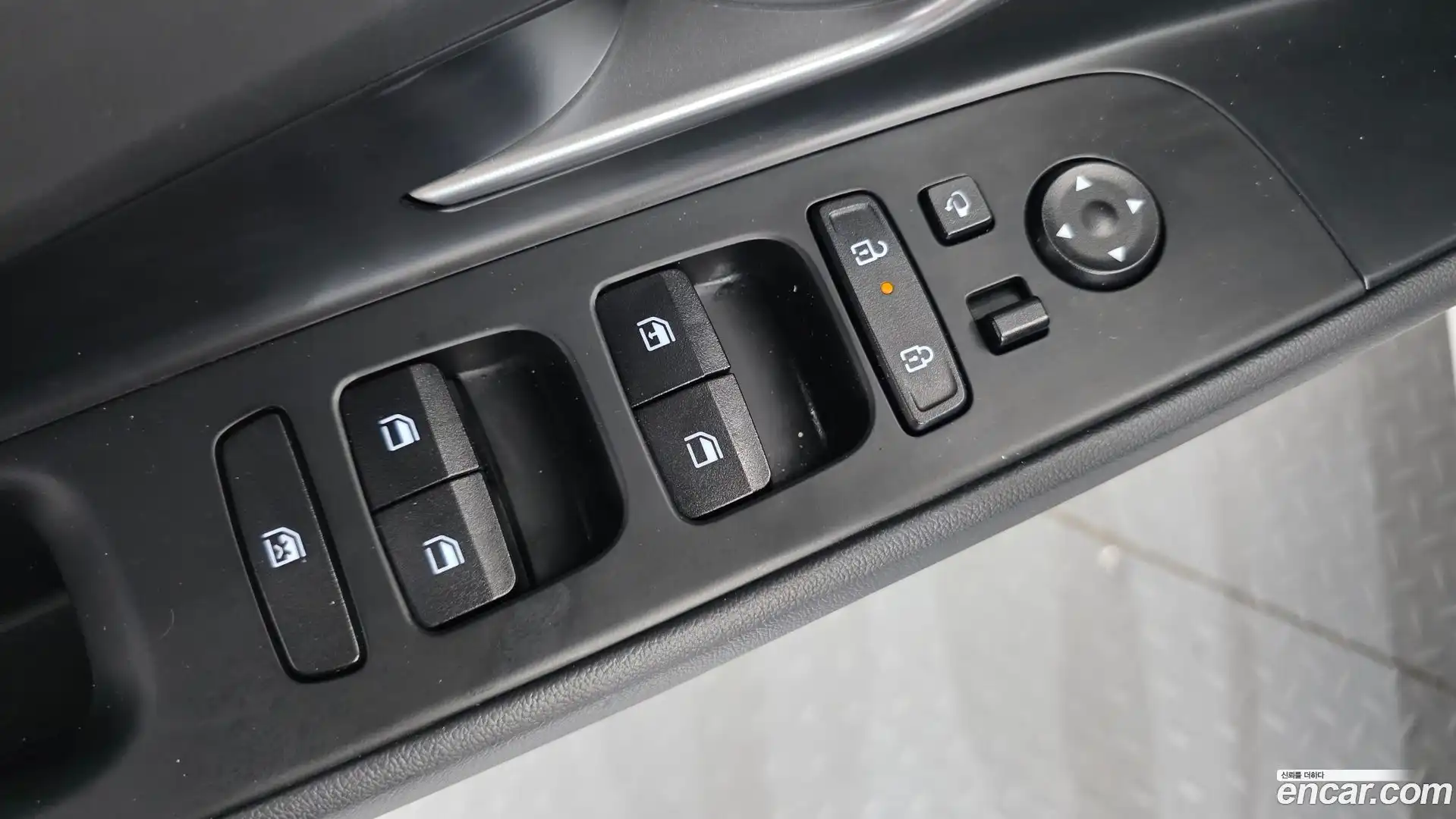AVANTE Hyundai 2024.4-OPTION-016
