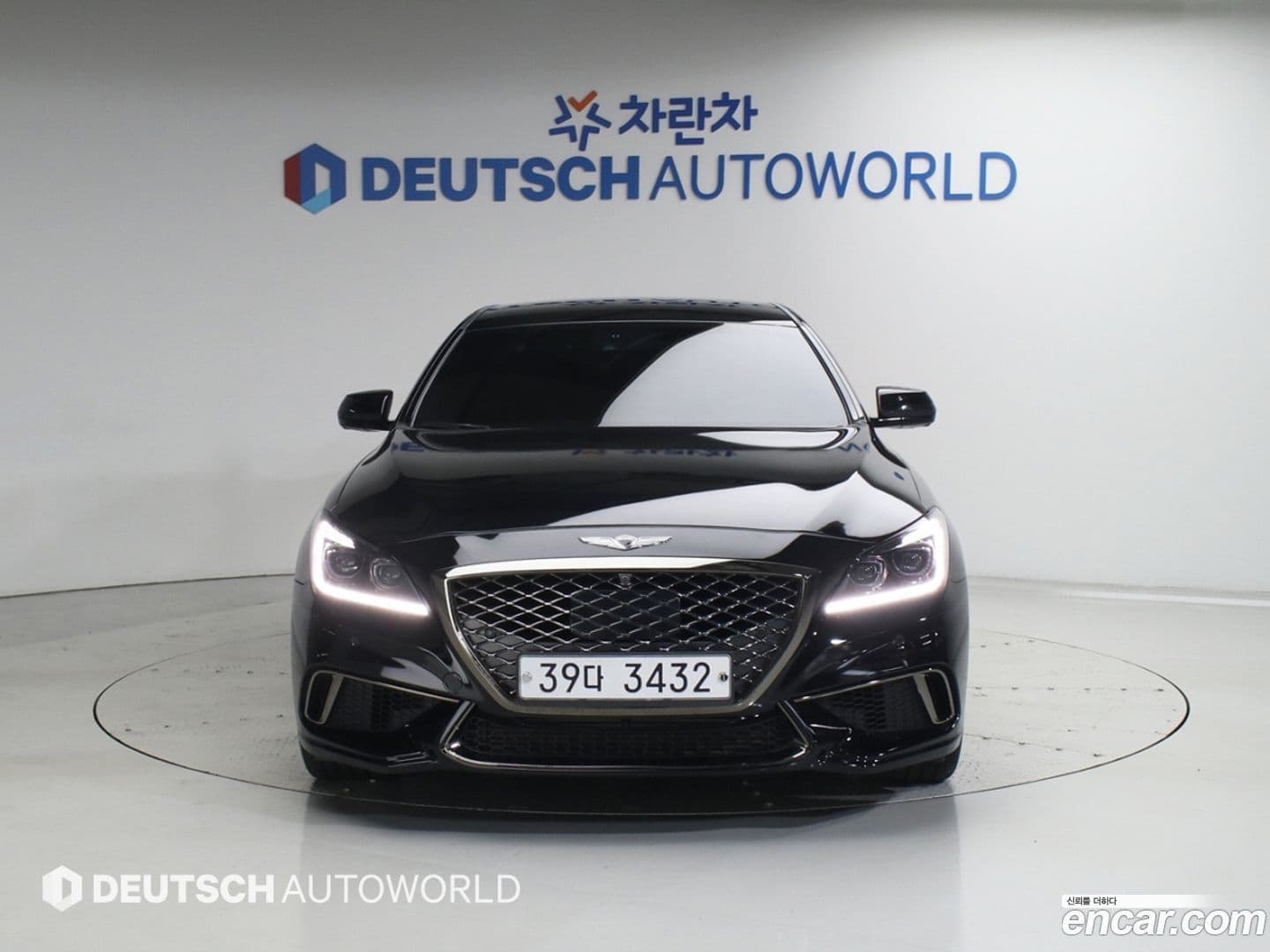 Main__Slider__Photo:G80 Genesis 2017.1-0
