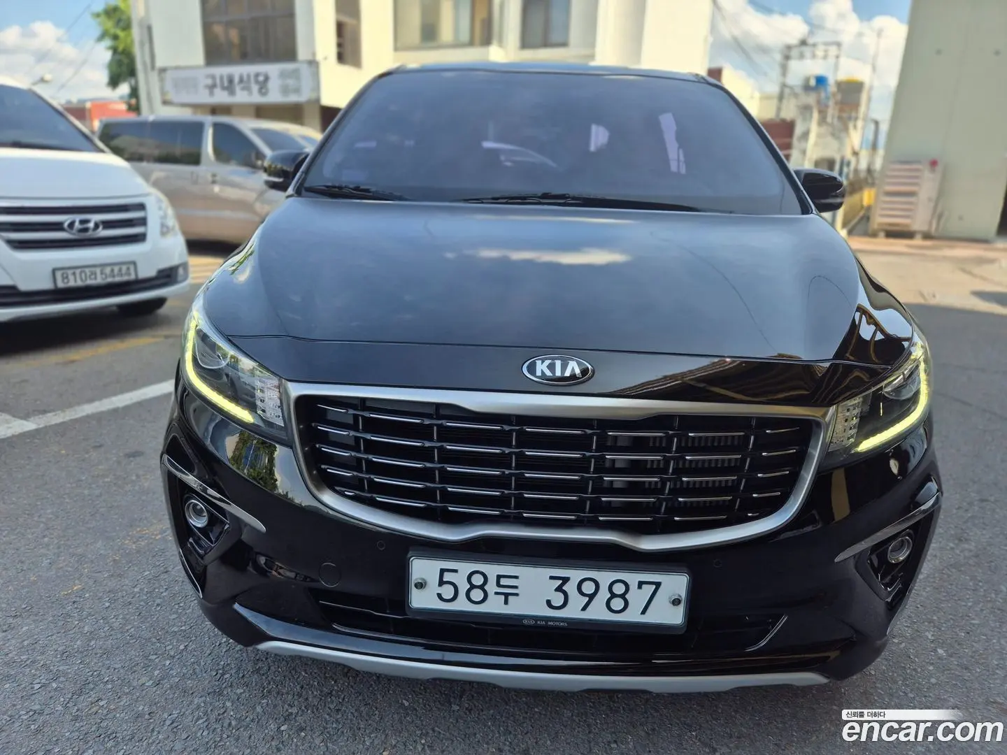 Main__Slider__Photo:Canival Kia 2019.0-0