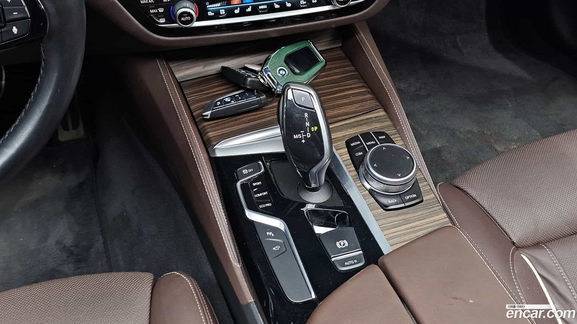 5-Series BMW 2017.10-INNER-009