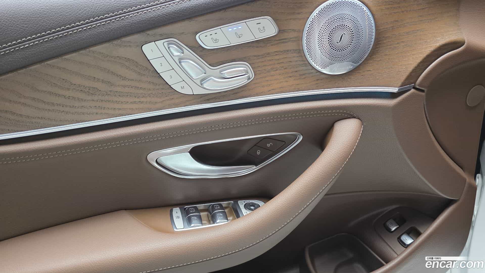 E-Class Mercedes-Benz 2019.11-OPTION-021