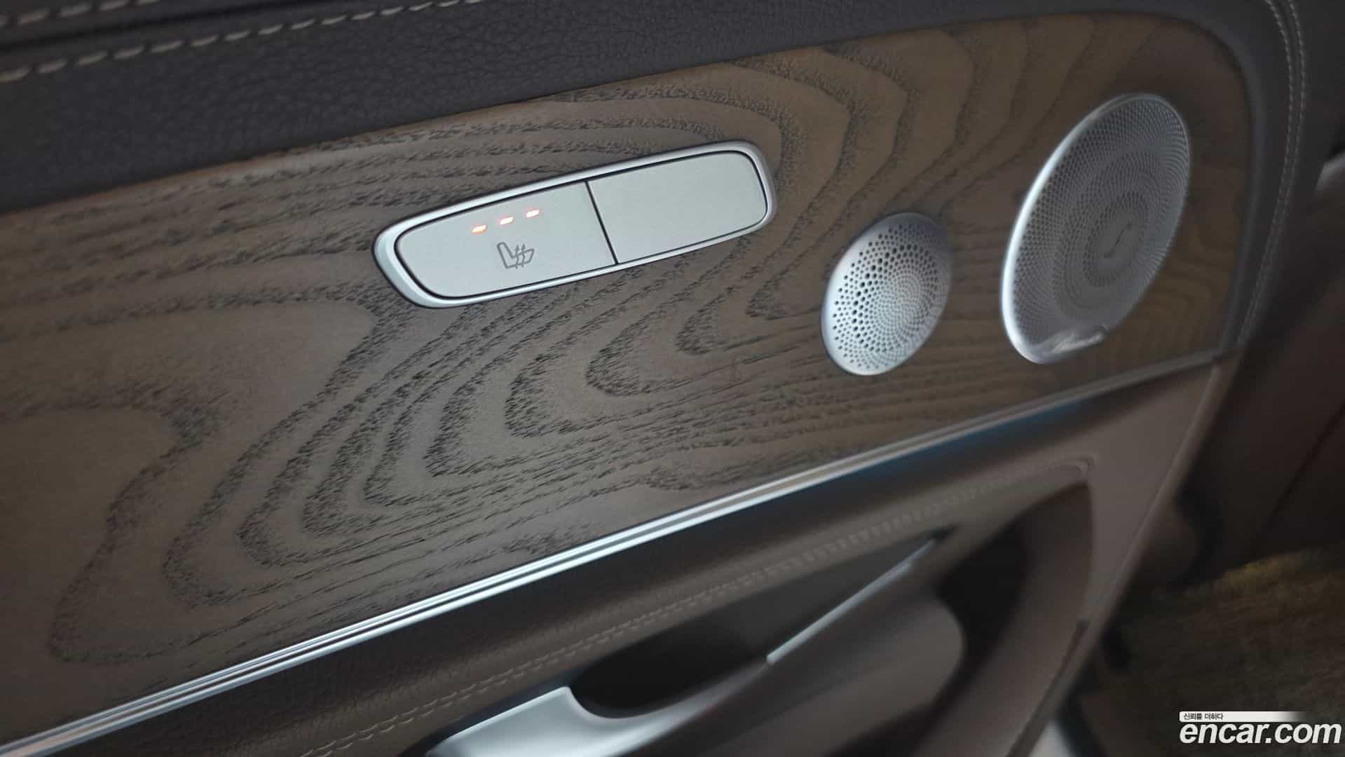 E-Class Mercedes-Benz 2019.11-OPTION-040