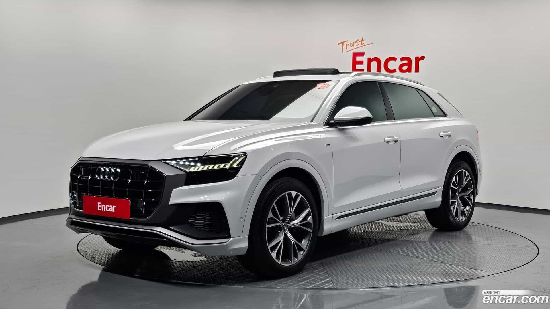 Q8 Audi 2021.5-OUTER-001