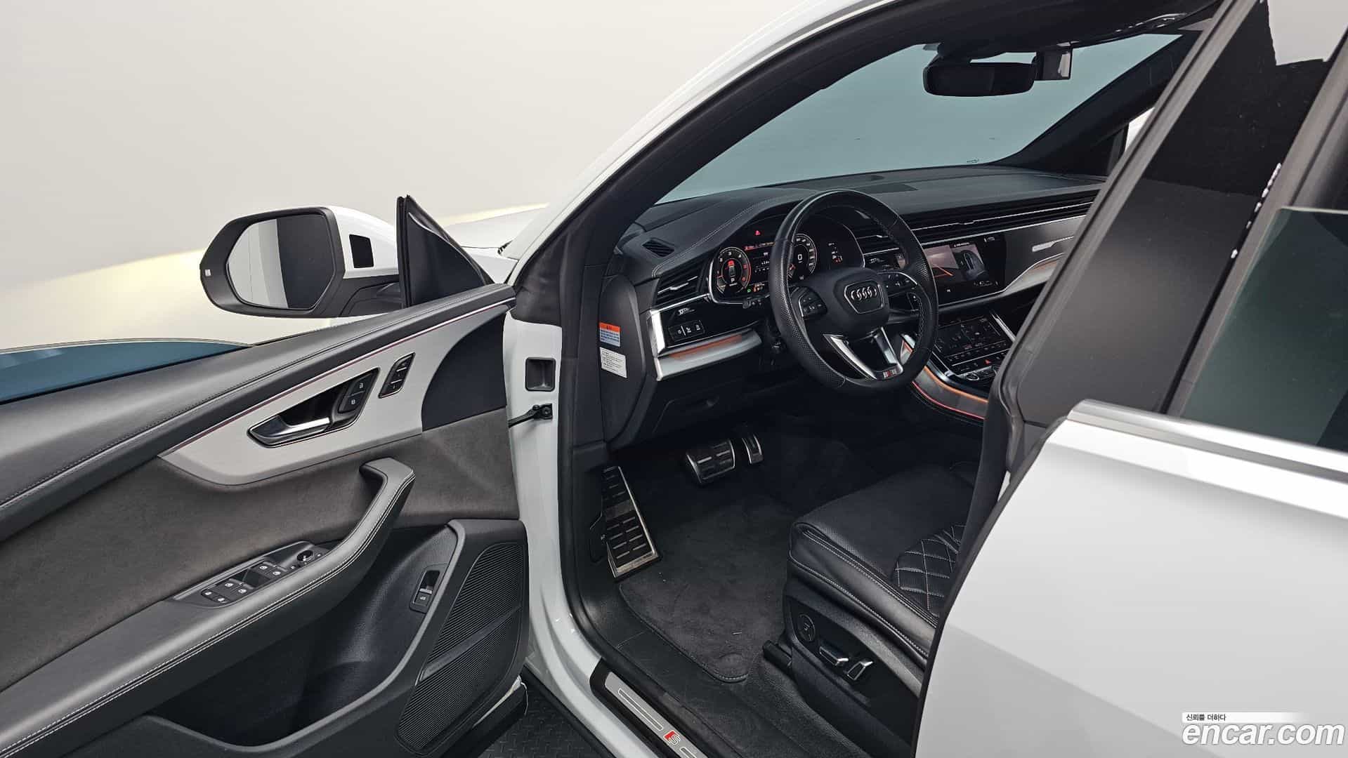 Q8 Audi 2021.5-INNER-010
