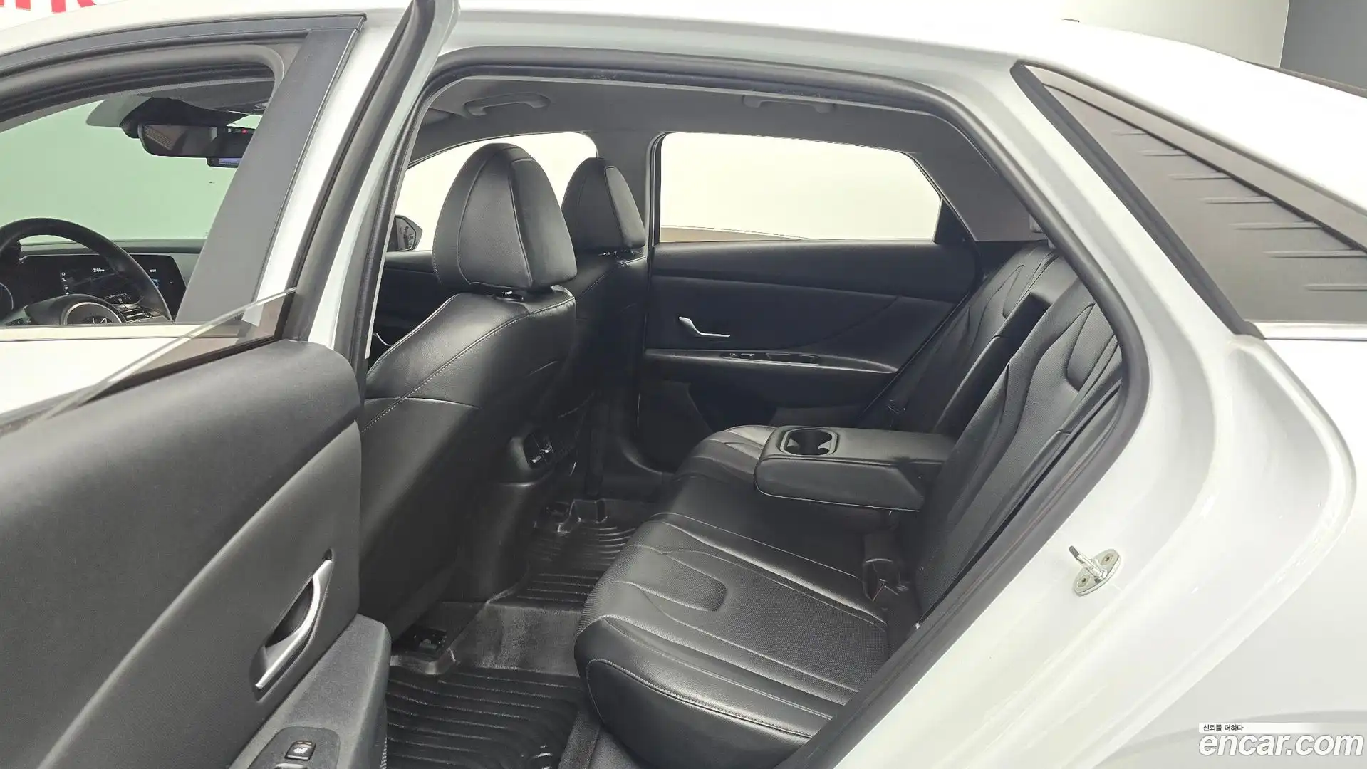 AVANTE Hyundai 2022.7-OPTION-015