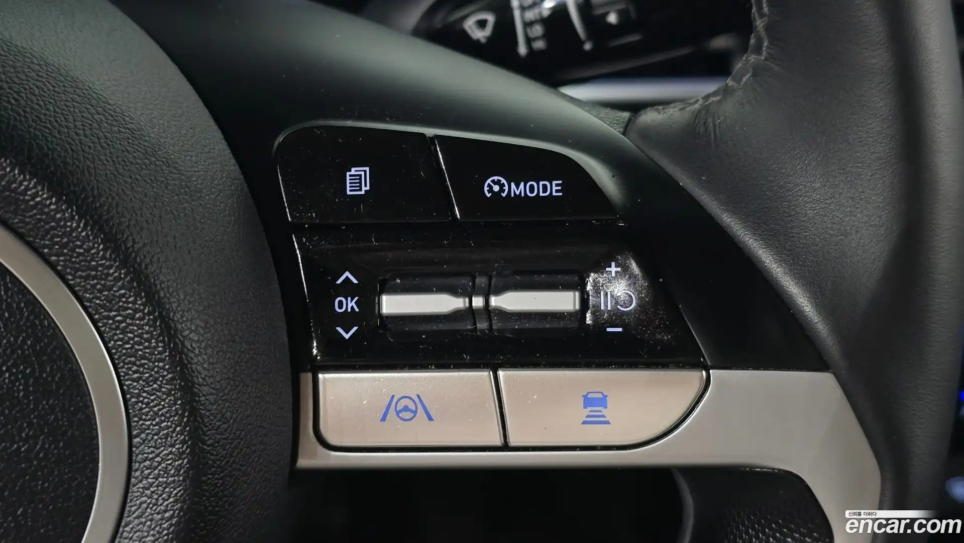 AVANTE Hyundai 2022.7-OPTION-018