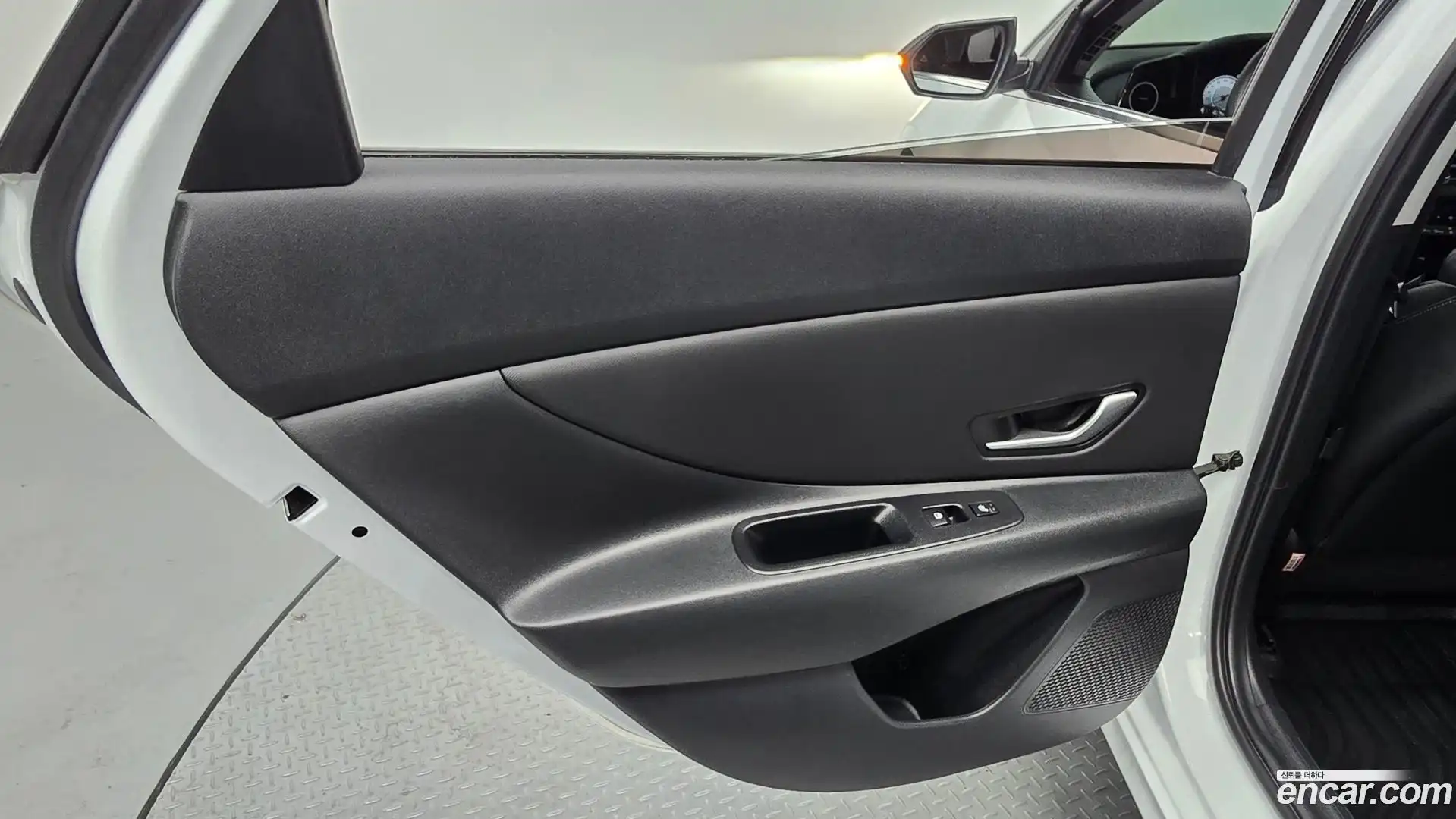 AVANTE Hyundai 2022.7-INNER-035