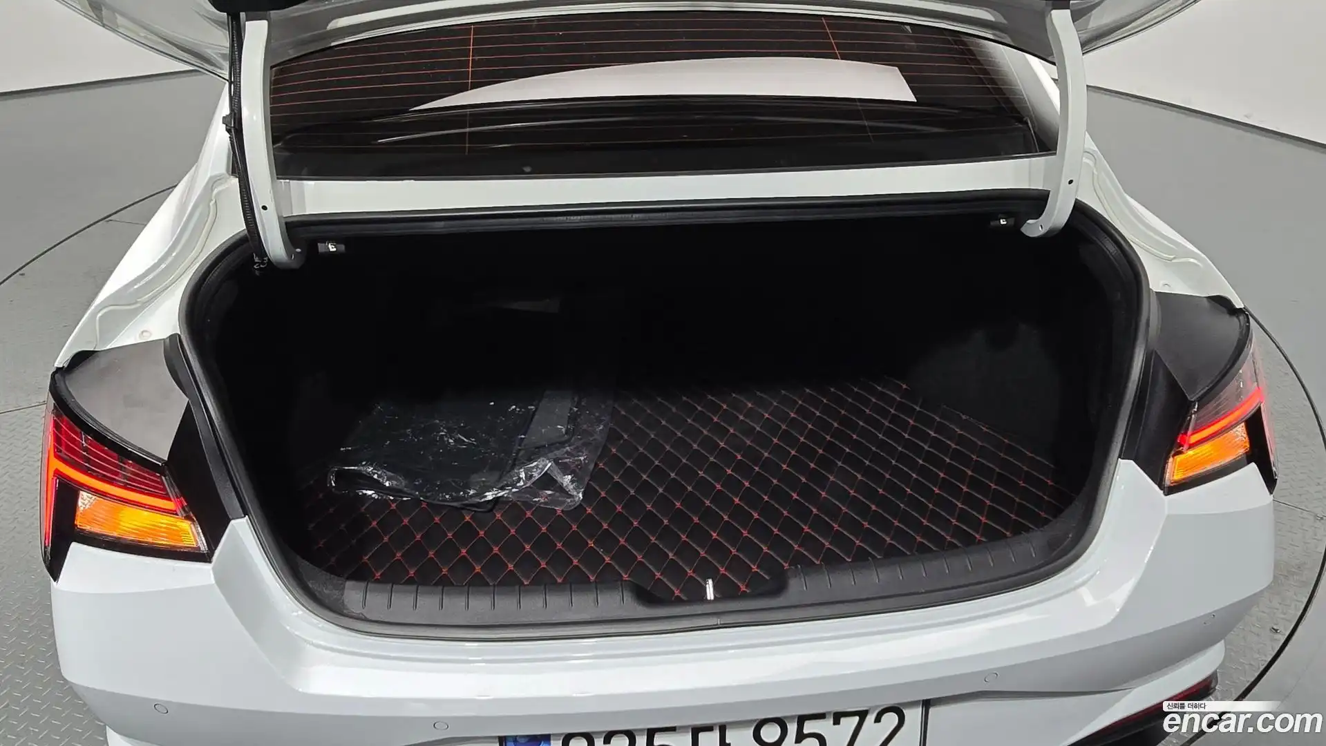 AVANTE Hyundai 2022.7-OPTION-043