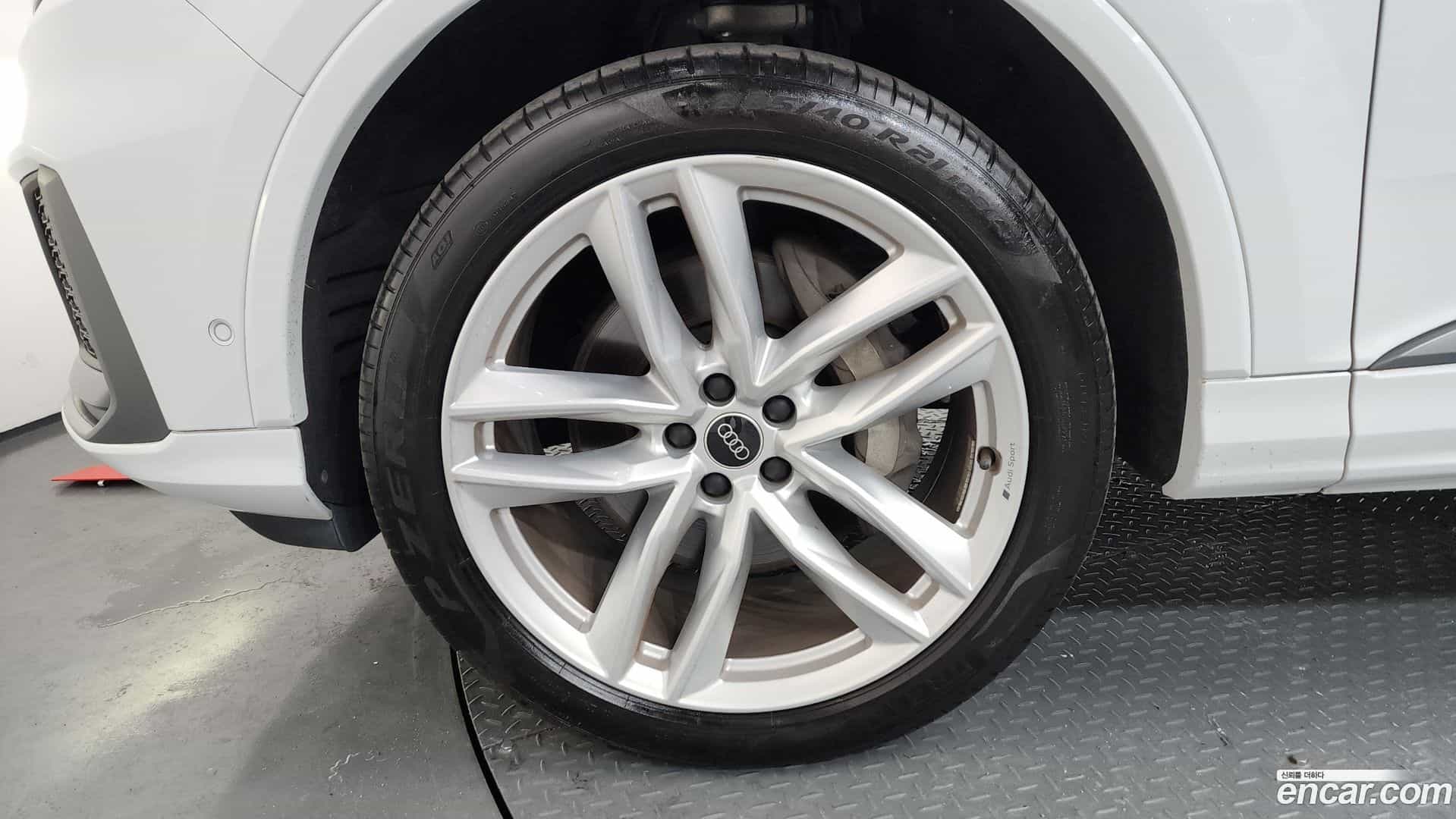 Q7 Audi 2023.11-OUTER-005
