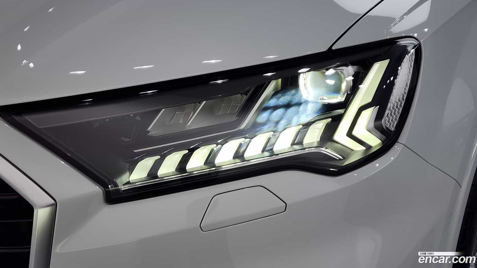 Q7 Audi 2023.11-OUTER-032