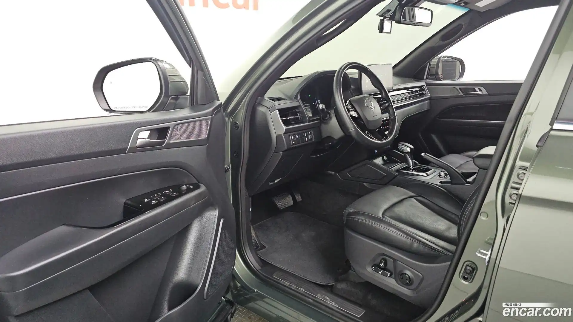 Rexton KG Mobility 2023.6-INNER-010