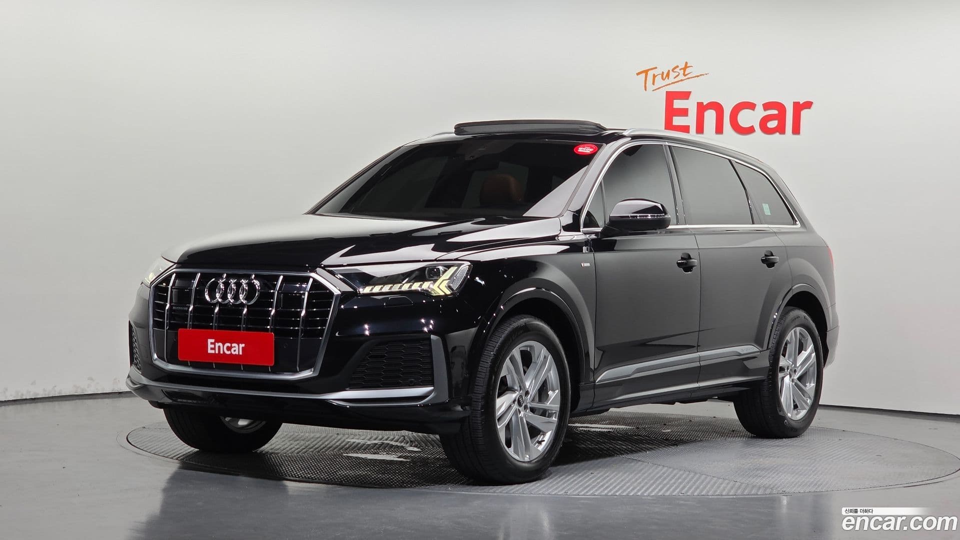 Main__Slider__Photo:Q7 Audi 2021.10-0