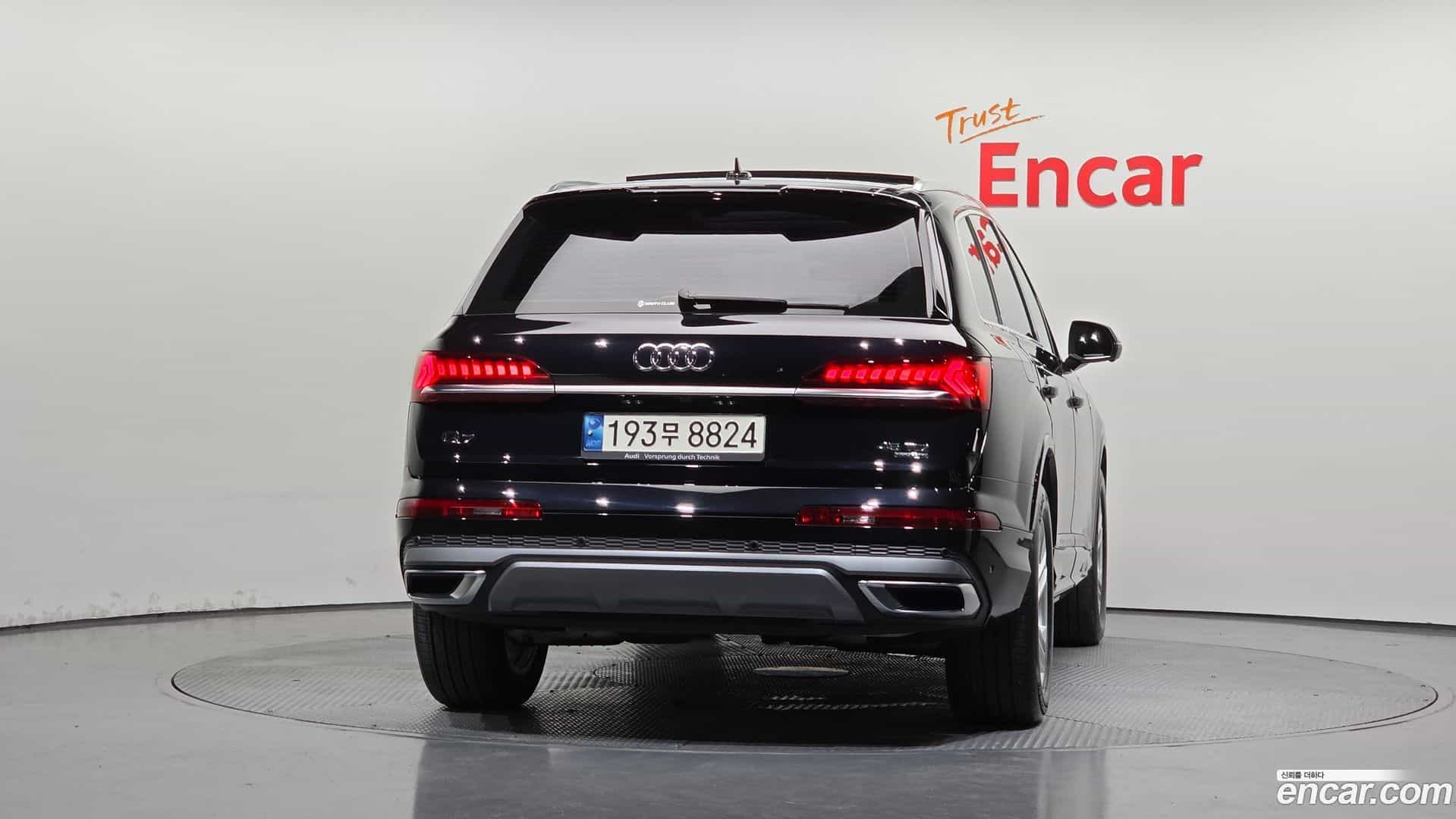 Q7 Audi 2021.10-OUTER-004