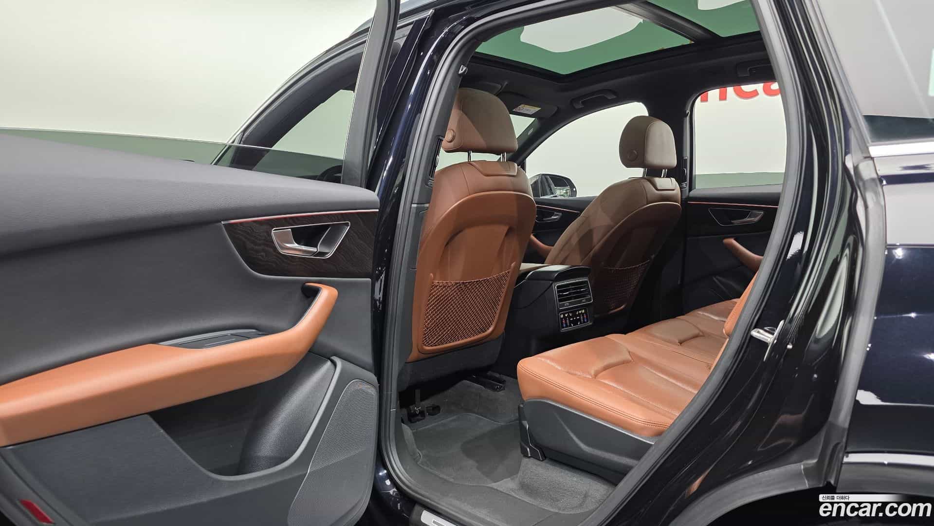 Q7 Audi 2021.10-OPTION-021
