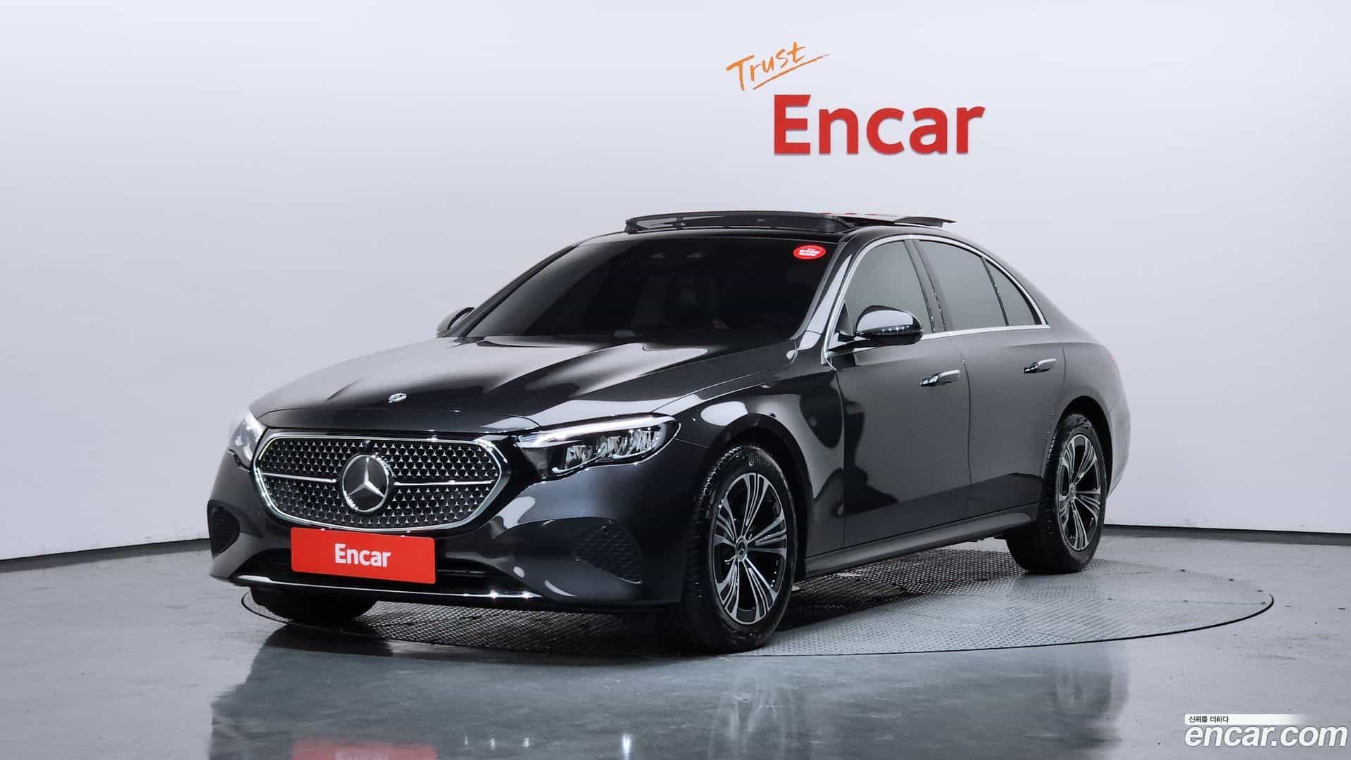 E-Class Mercedes-Benz 2025.10-OUTER-001