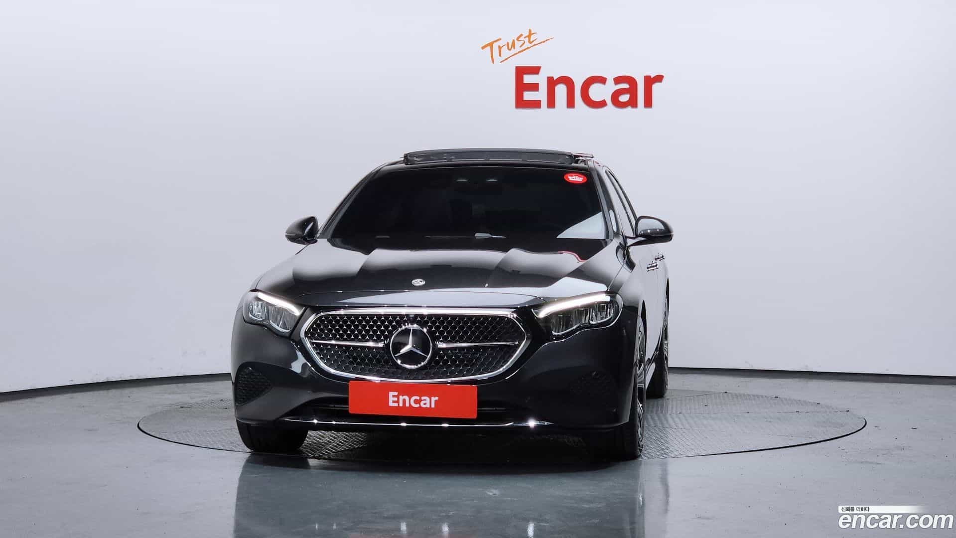 E-Class Mercedes-Benz 2025.10-OUTER-003