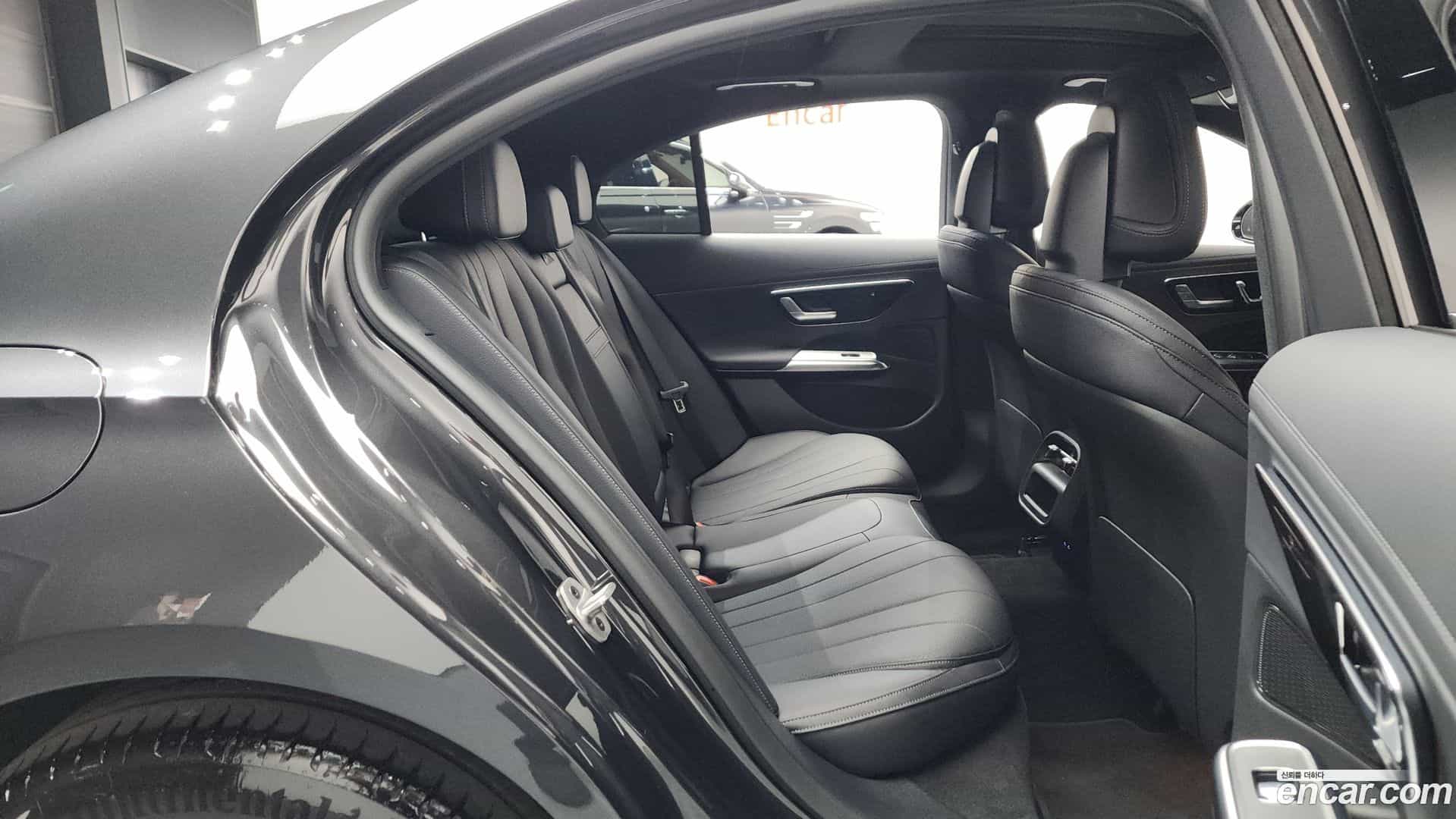 E-Class Mercedes-Benz 2025.10-OPTION-015