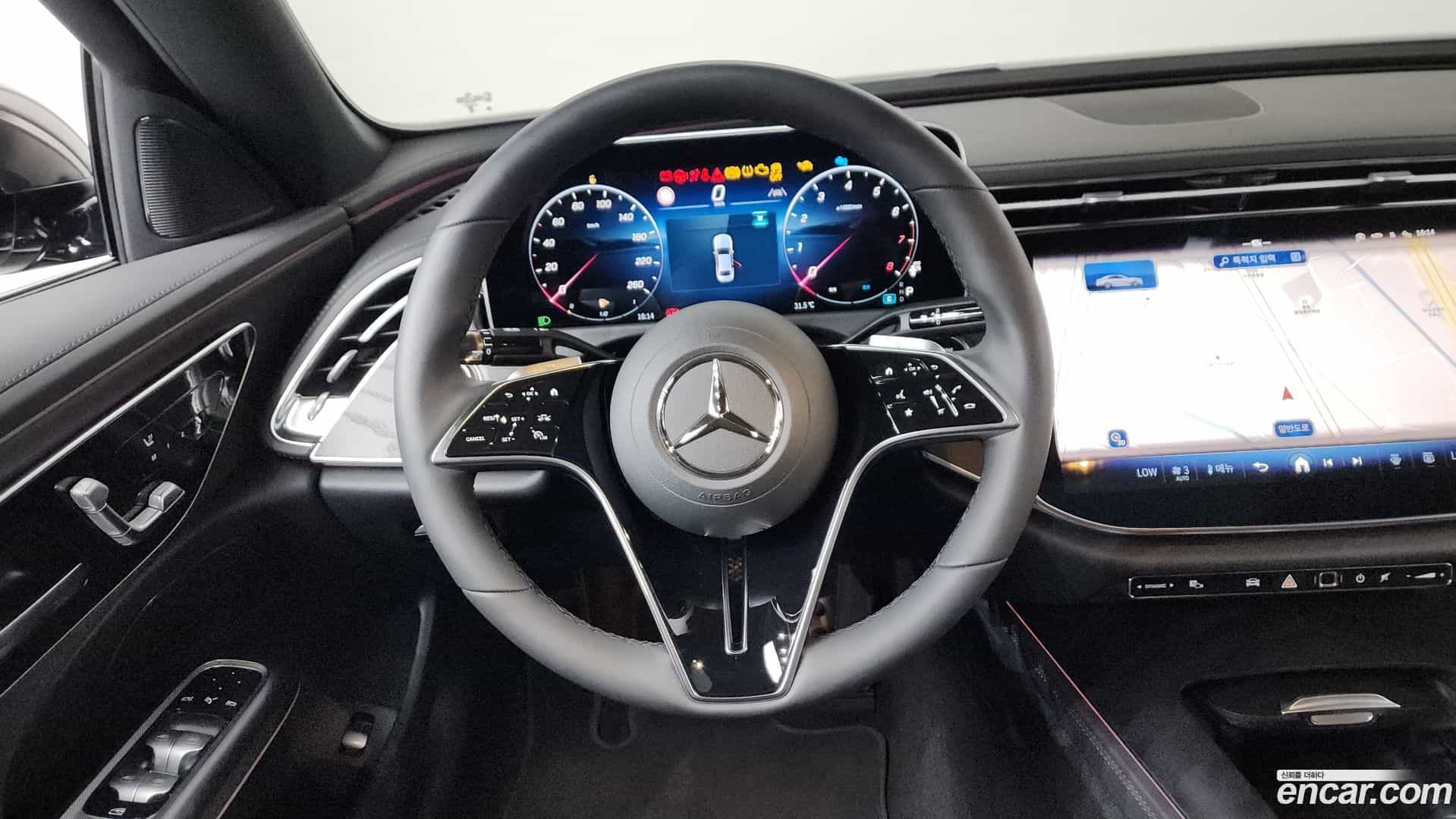 E-Class Mercedes-Benz 2025.10-OPTION-017