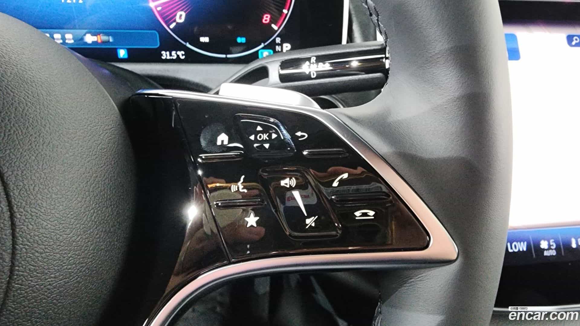 E-Class Mercedes-Benz 2025.10-OPTION-020
