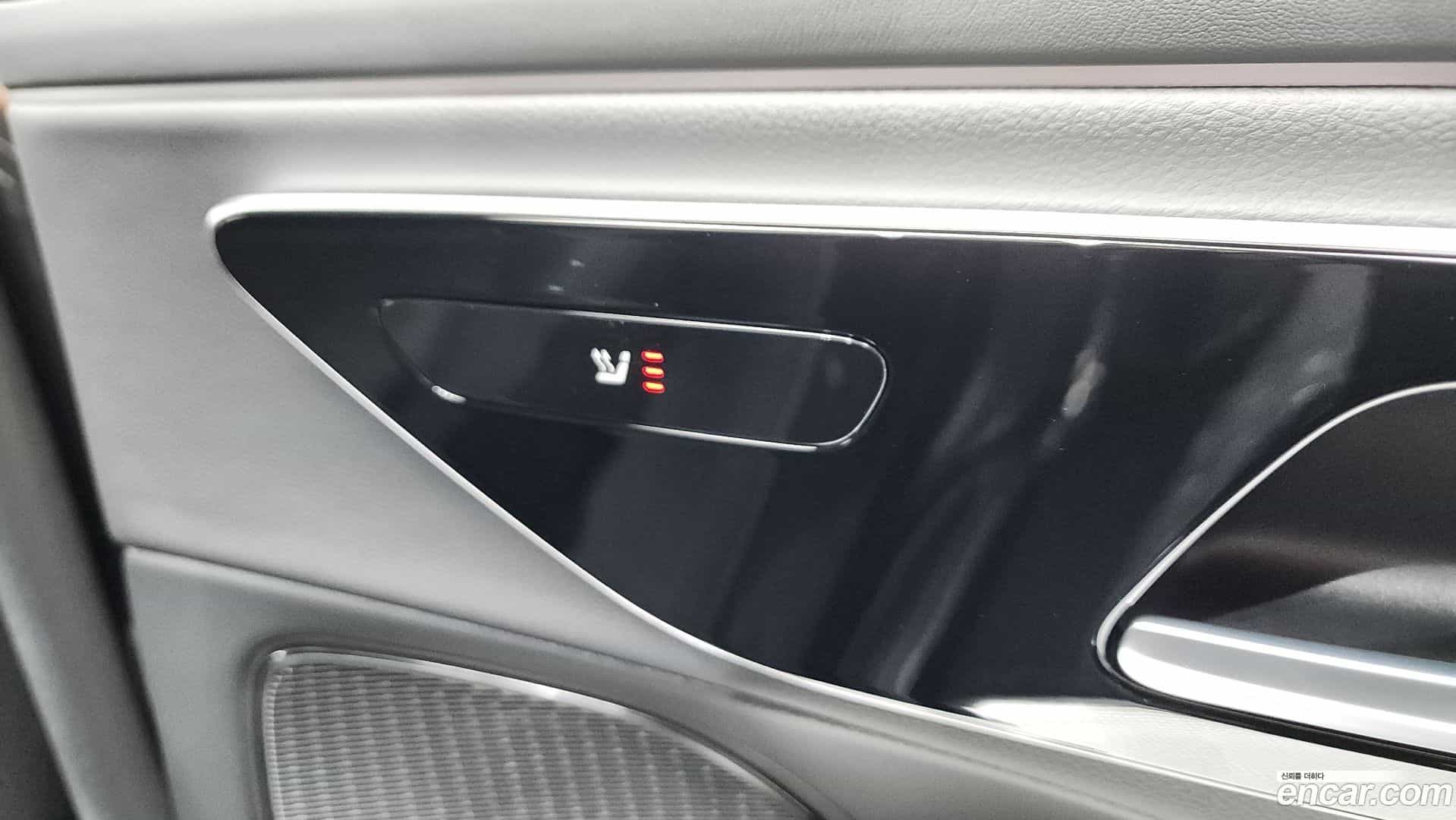 E-Class Mercedes-Benz 2025.10-OPTION-048