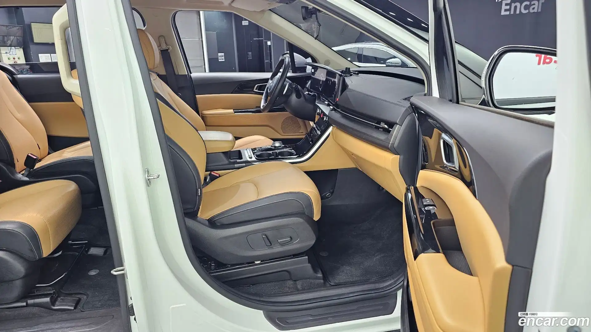 Canival Kia 2022.9-OPTION-015