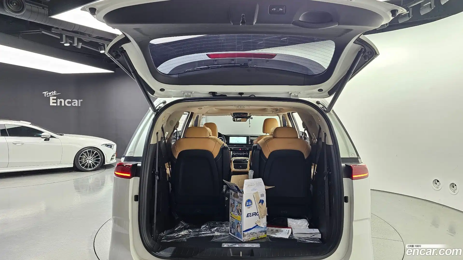 Canival Kia 2022.9-OPTION-024