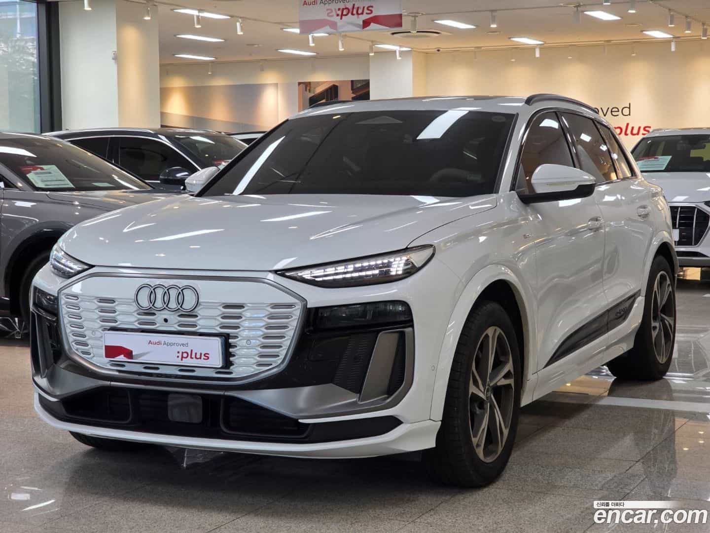 Q6 e-tron Audi 2025.5-OUTER-001