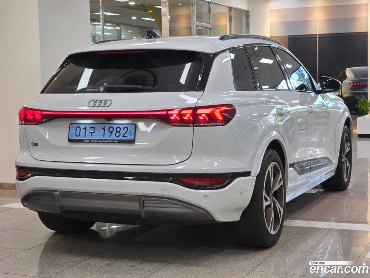 Q6 e-tron Audi 2025.5-OUTER-002