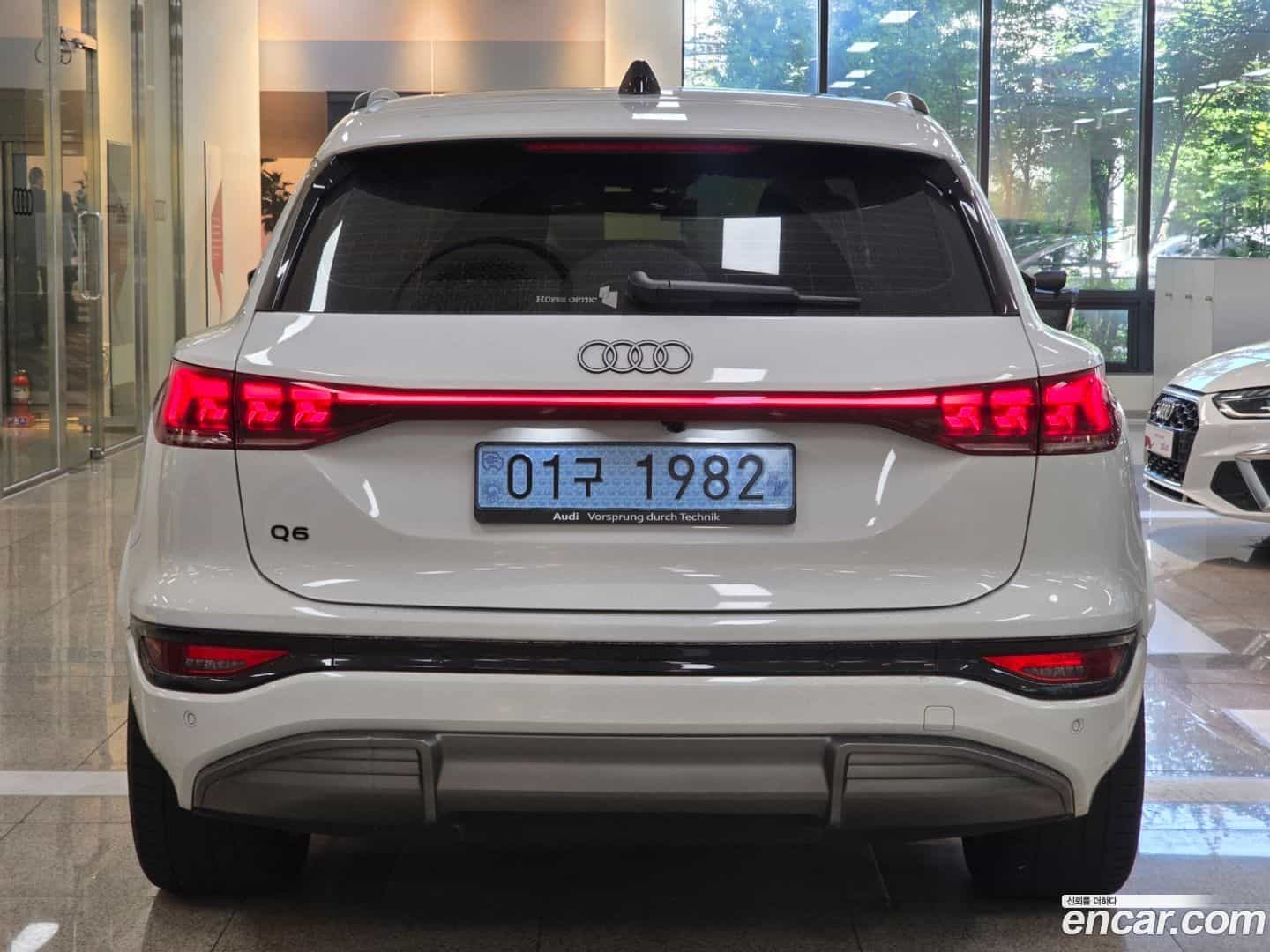 Q6 e-tron Audi 2025.5-OUTER-004