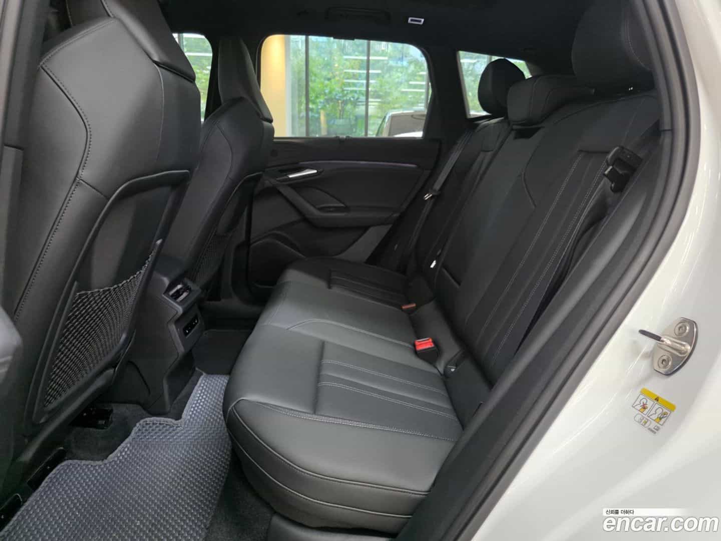 Q6 e-tron Audi 2025.5-INNER-007