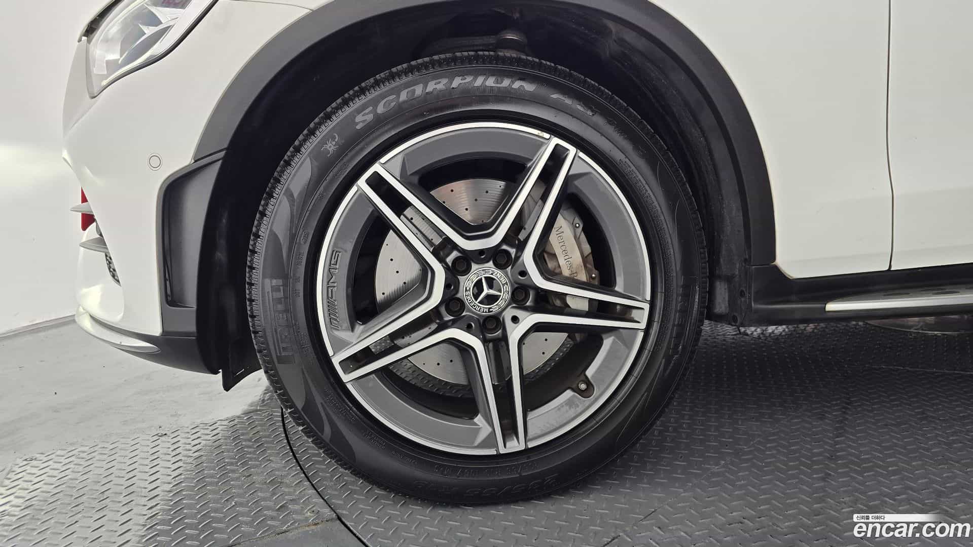 GLC-Class Mercedes-Benz 2020.9-OUTER-005